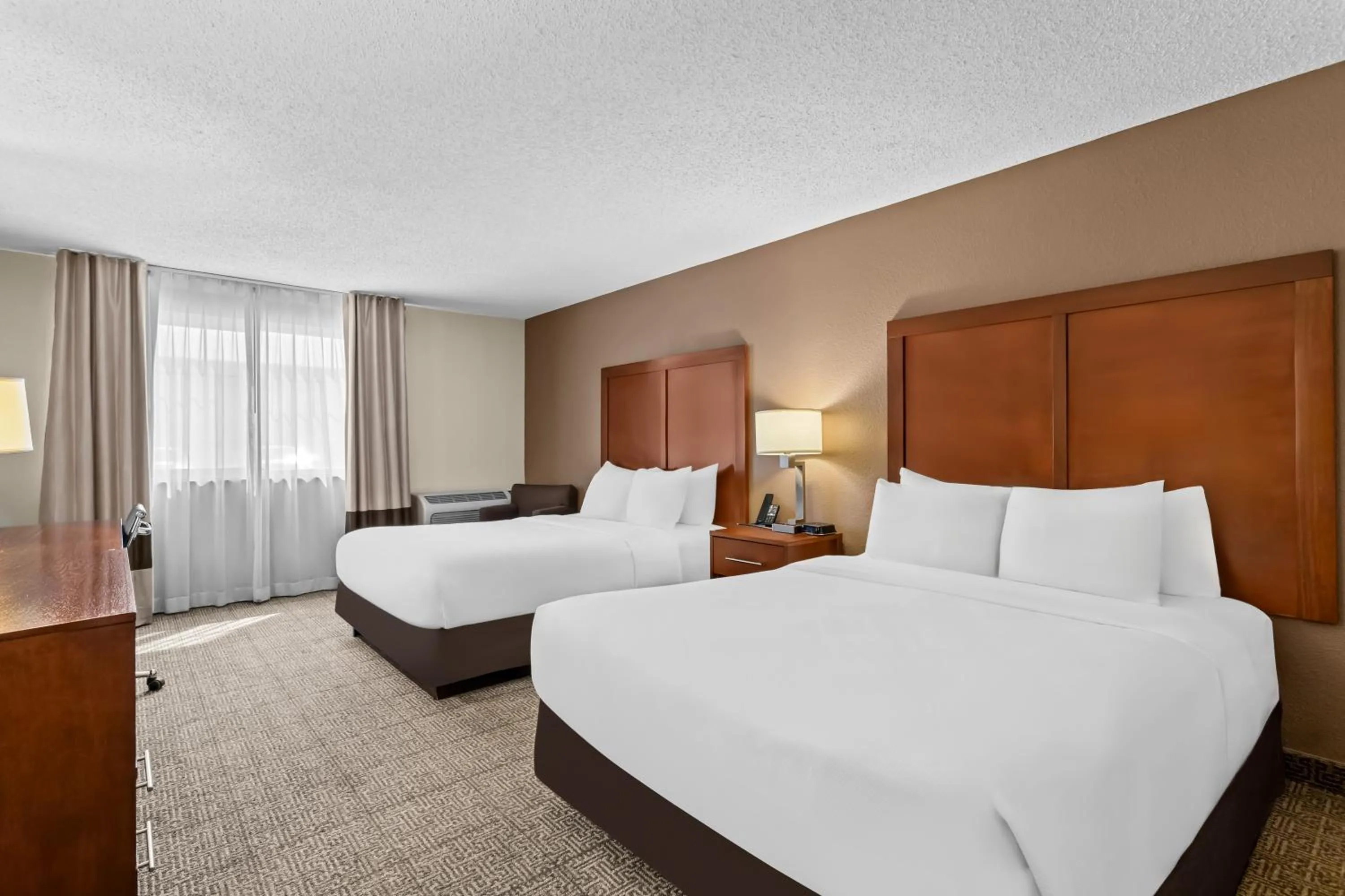 Bed in Comfort Inn Santa Rosa on Route 66