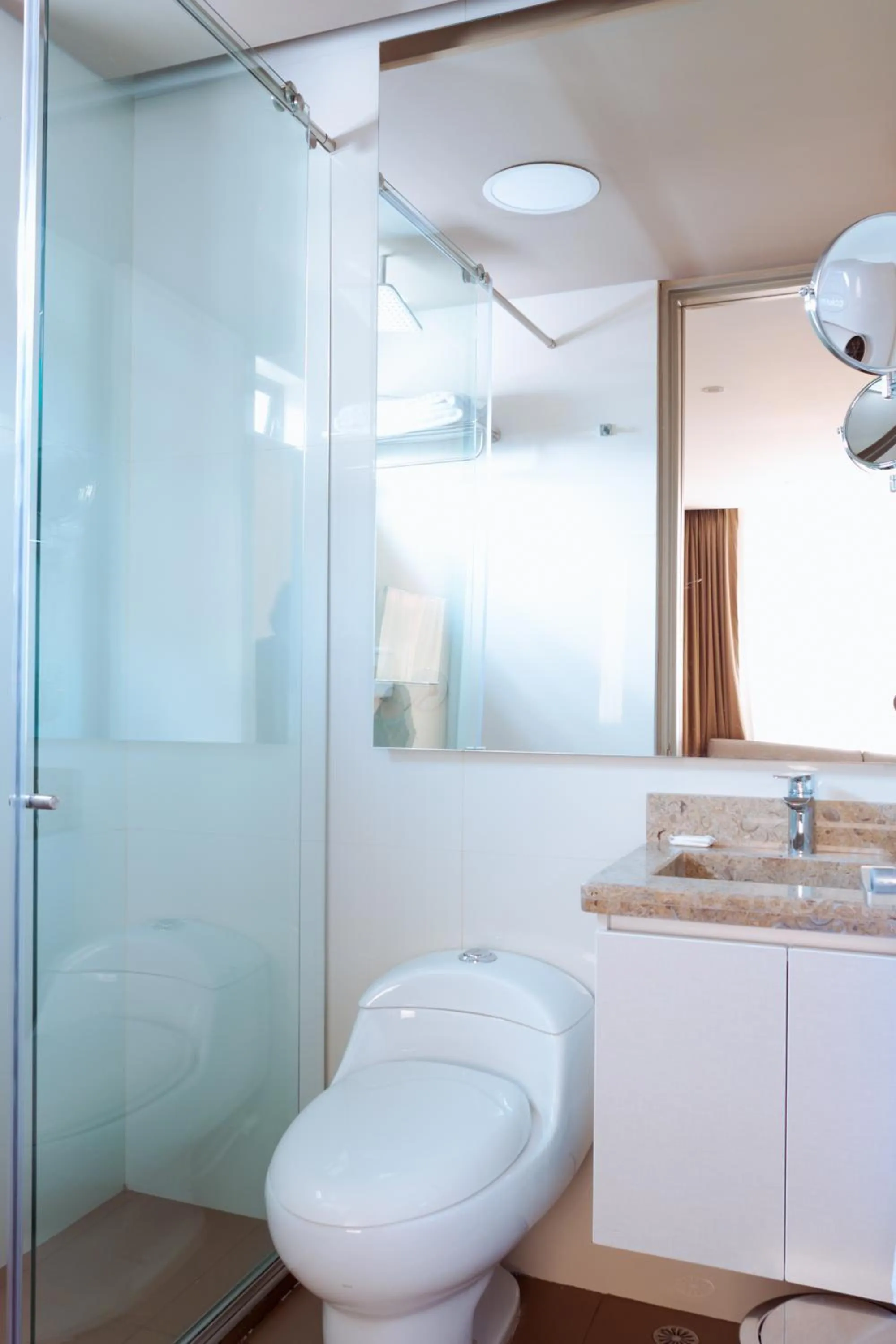 Bathroom in Hotel City Bog Corferias