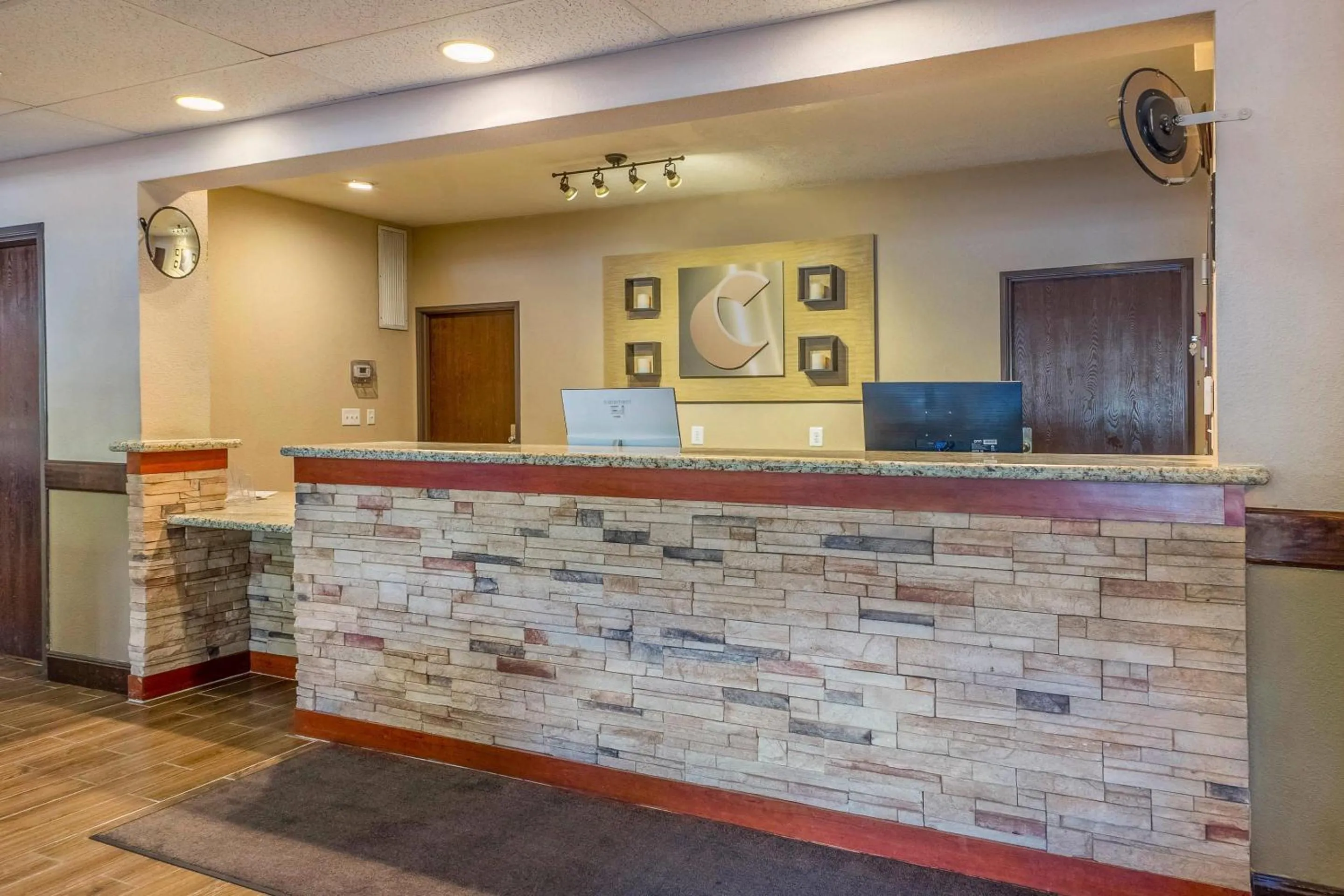 Lobby or reception in Comfort Inn Albuquerque Airport