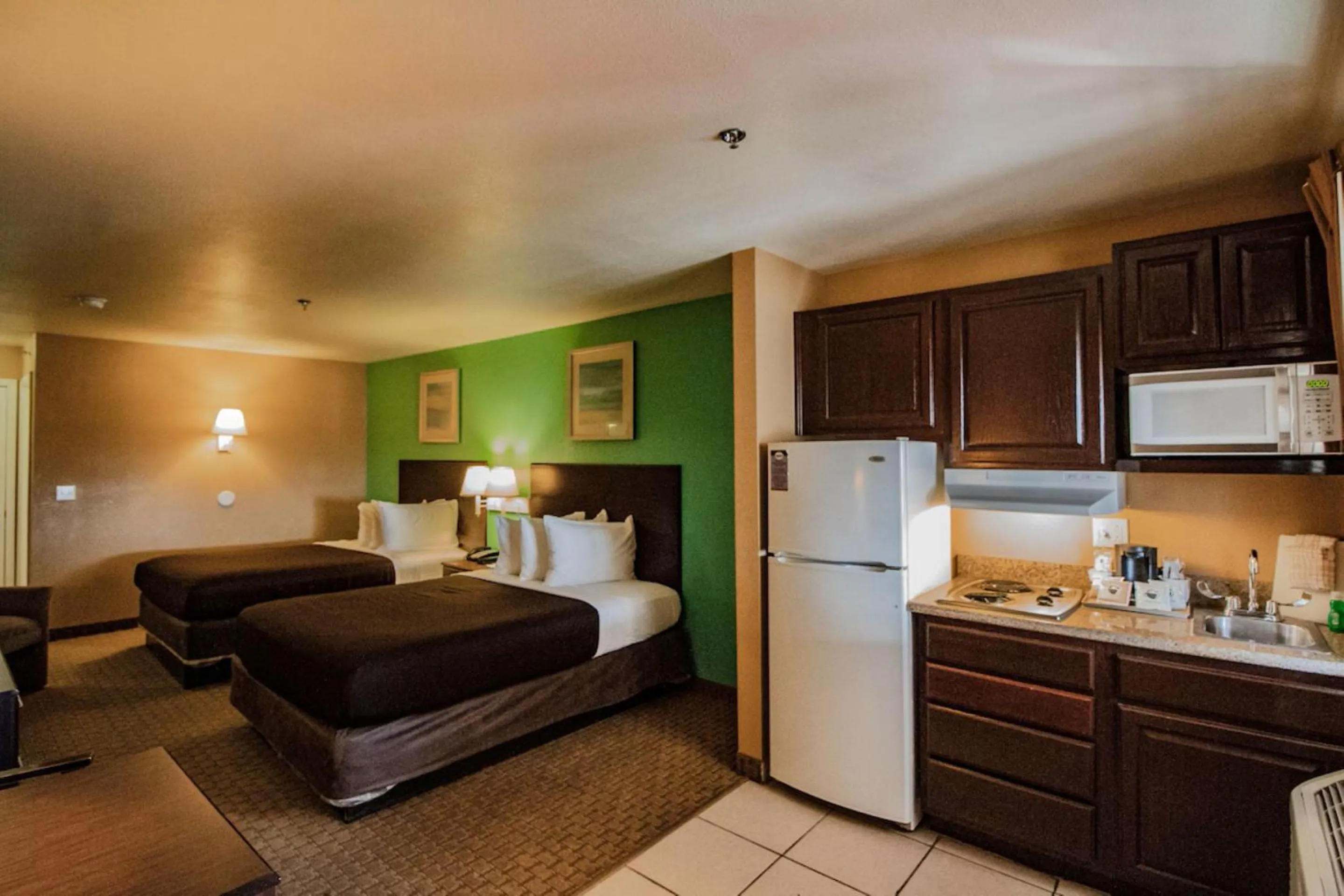 Bedroom in Suburban Studios Alamogordo