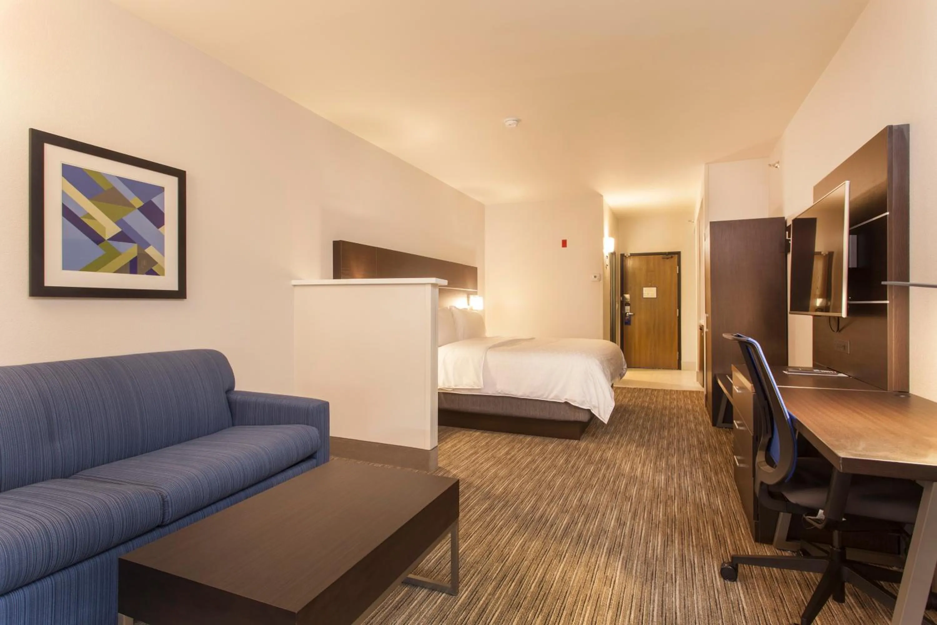 Bed in Holiday Inn Express & Suites - Santa Fe by IHG