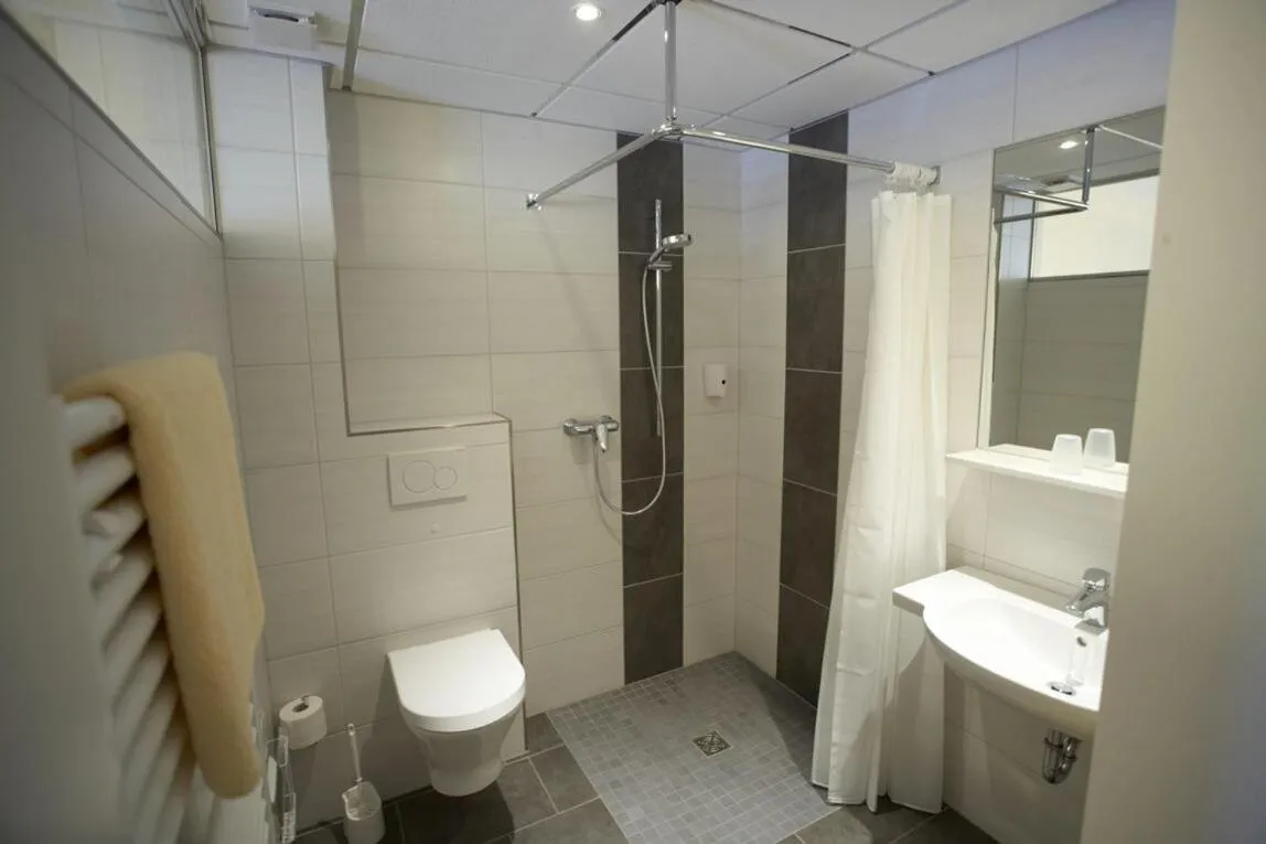 Bathroom in Landgasthof Fleischhauer