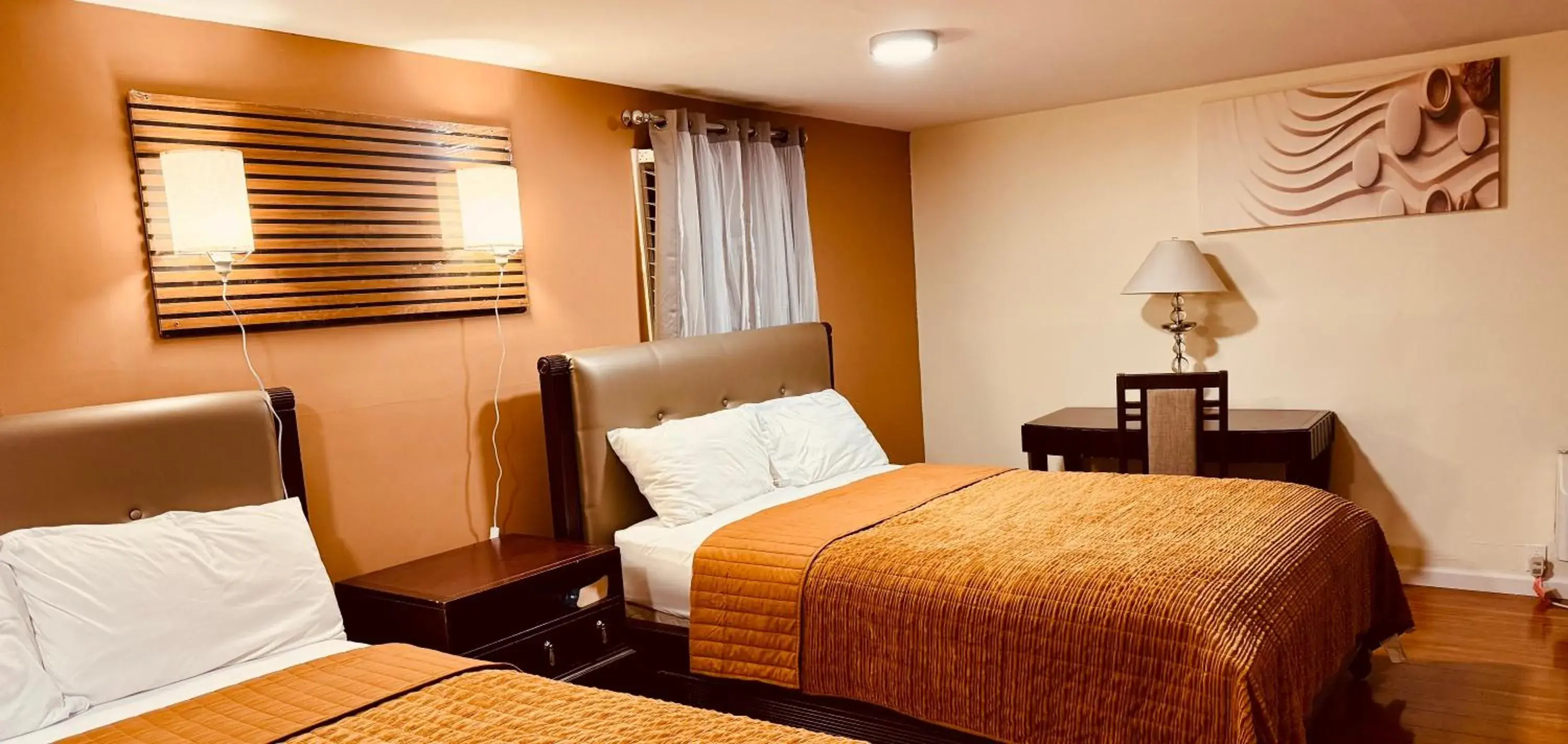 Superior Queen Room with Two Queen Beds in Sea Haven Resort Motel Superior Queen Room with Two Queen Beds in Sea Haven Resort Motel