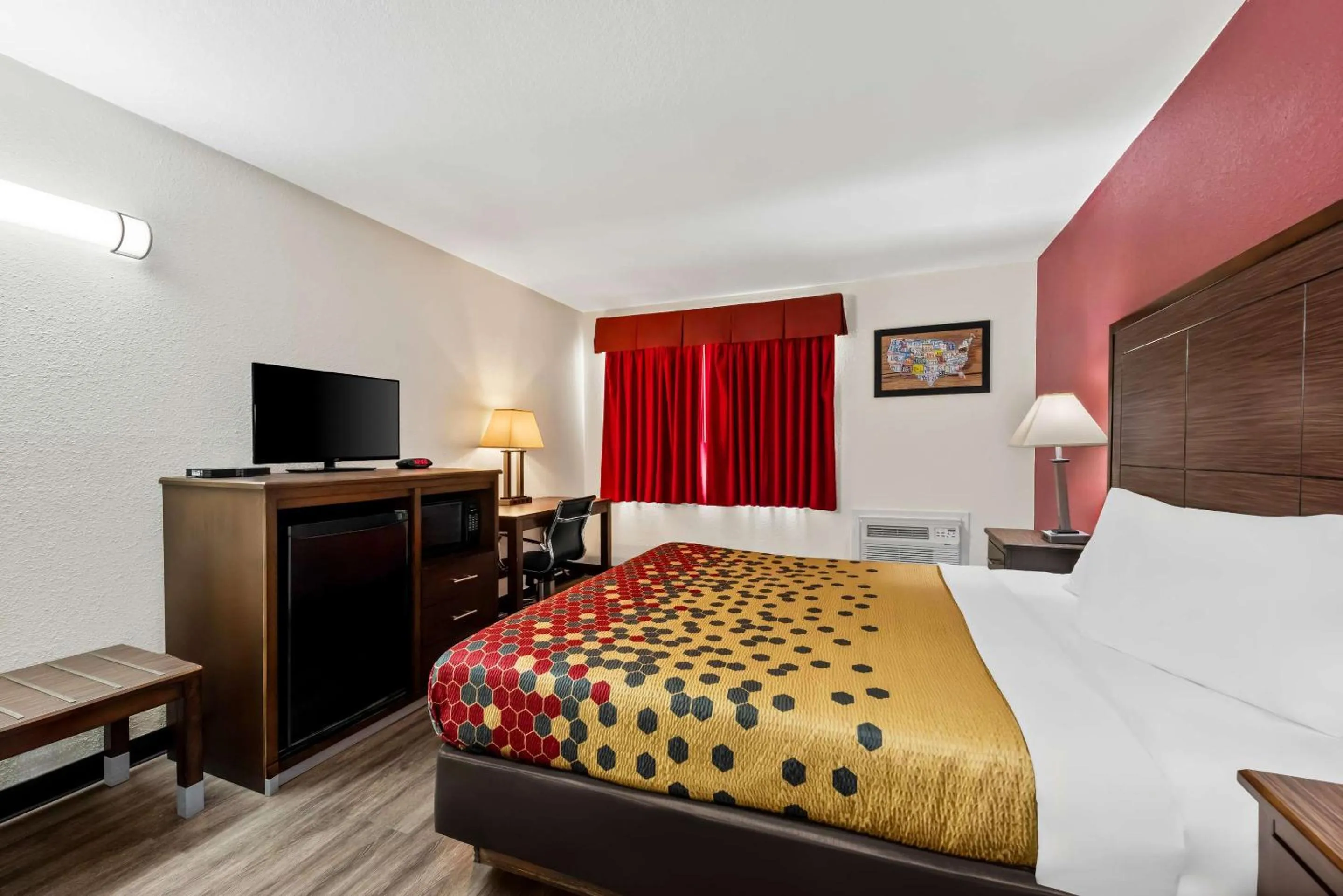 Bedroom, Bed in Econo Lodge Fallon Naval Air Station Area