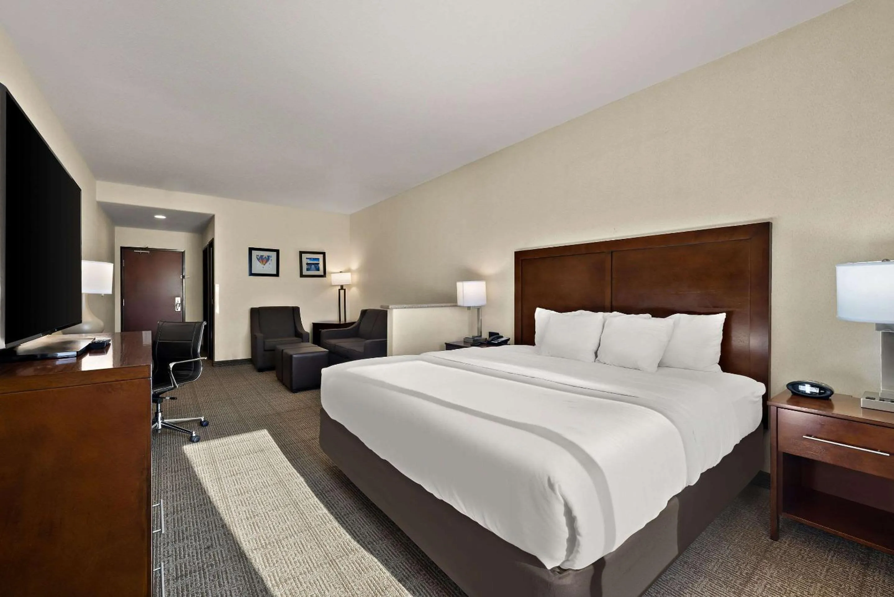 Bedroom, Bed in Comfort Inn & Suites Airport Convention Center