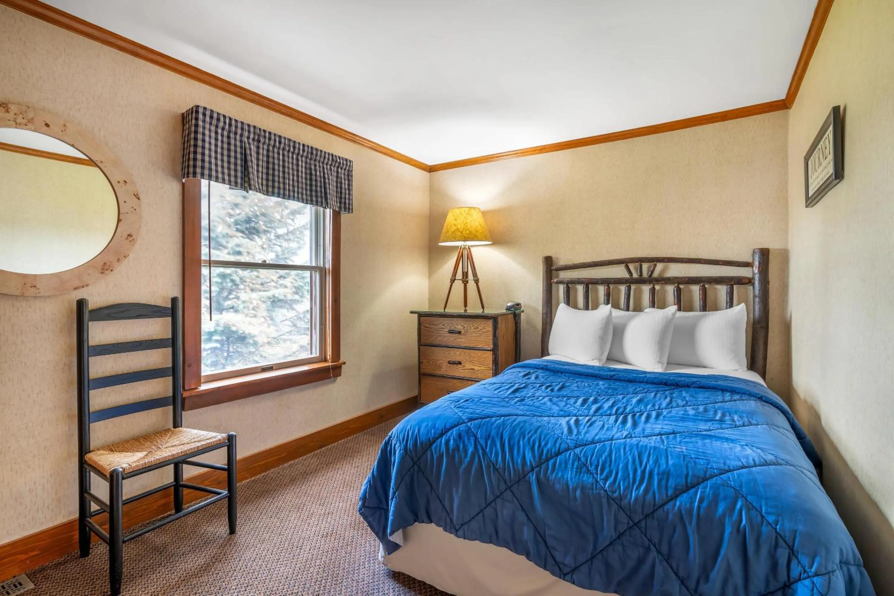 Bedroom, Bed in The Inn at Gran View Ogdensburg, an Ascend Collection Hotel