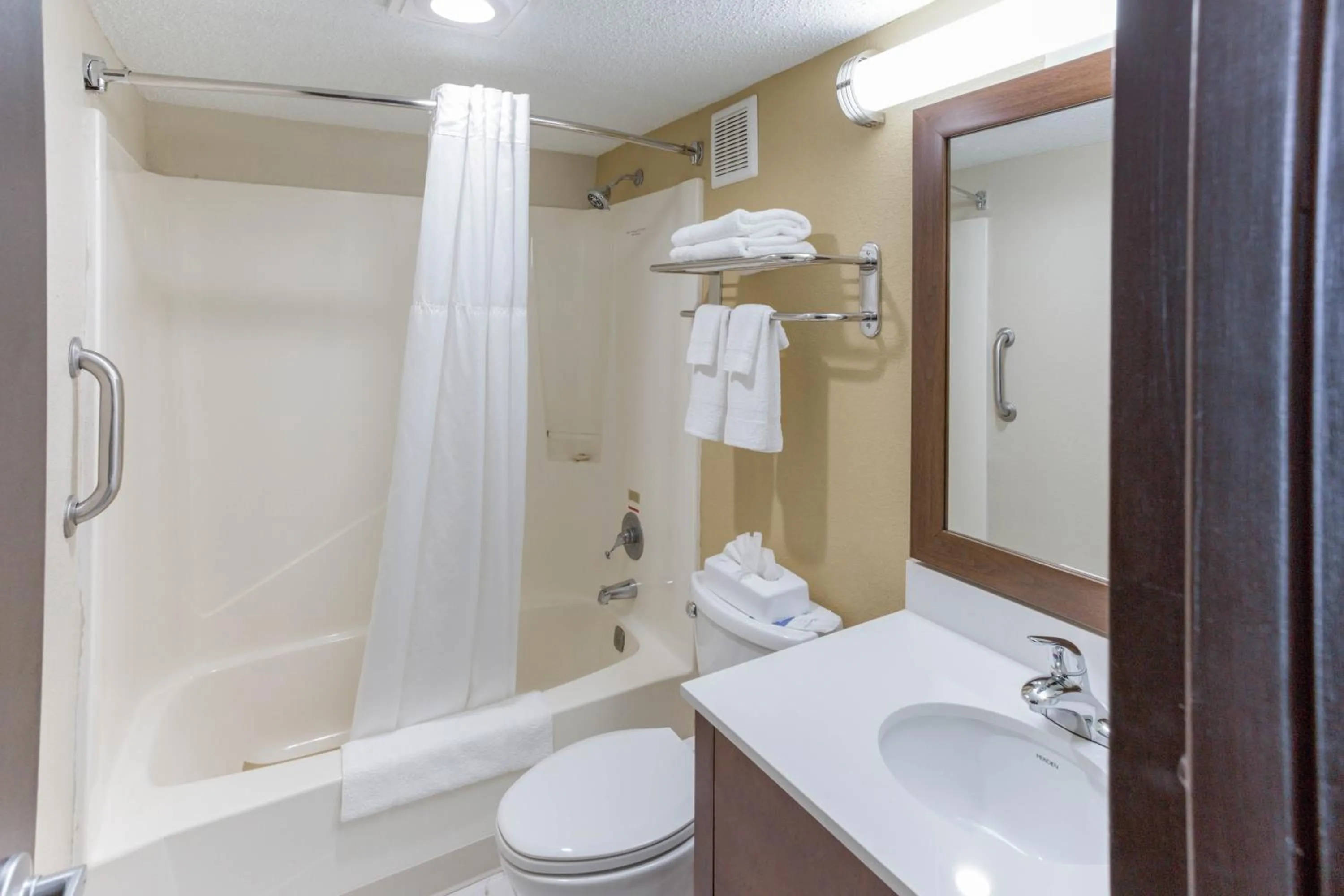 Bathroom in Quality Inn & Suites Plattsburgh