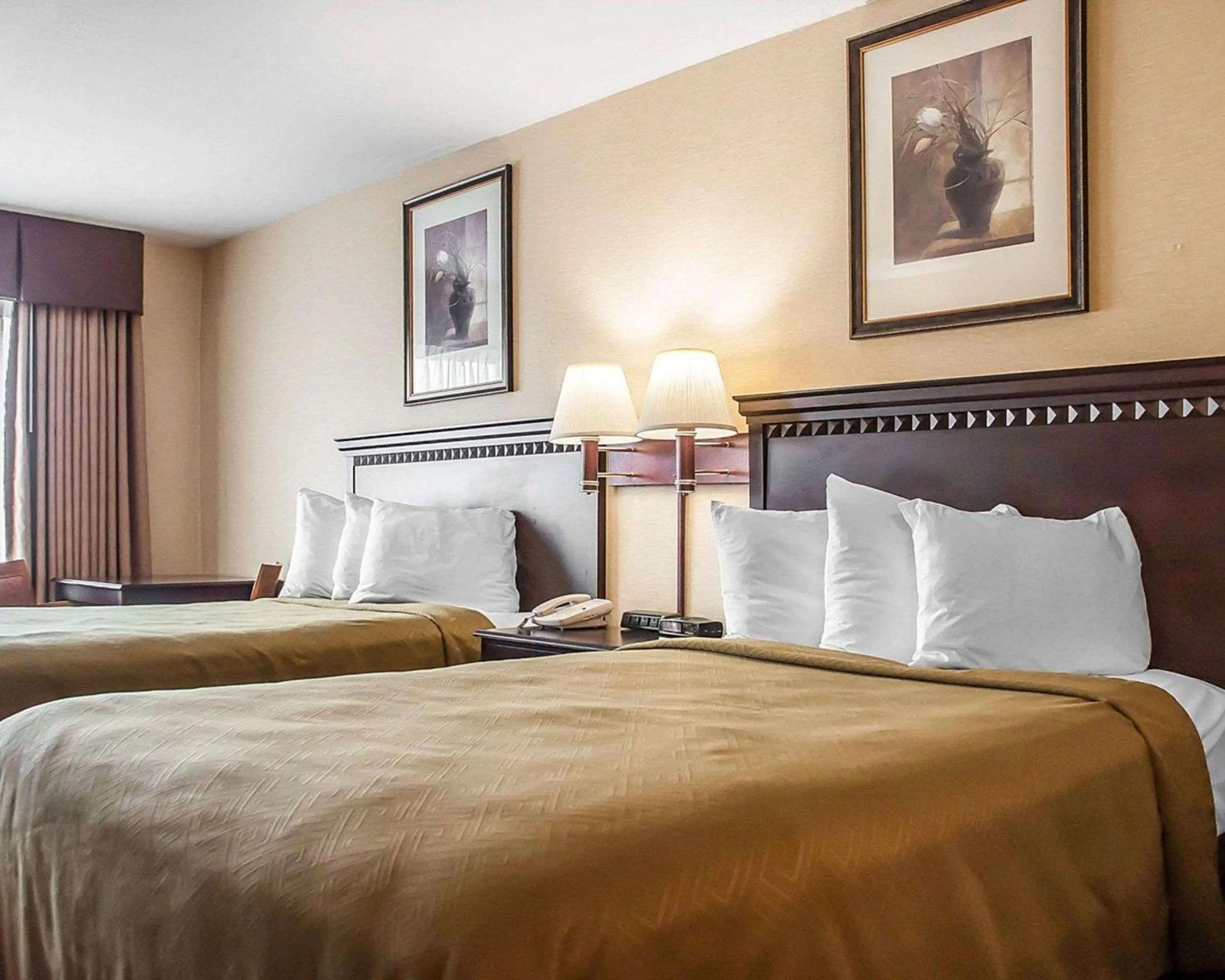 Bedroom, Bed in Econo Lodge Elmira-Corning