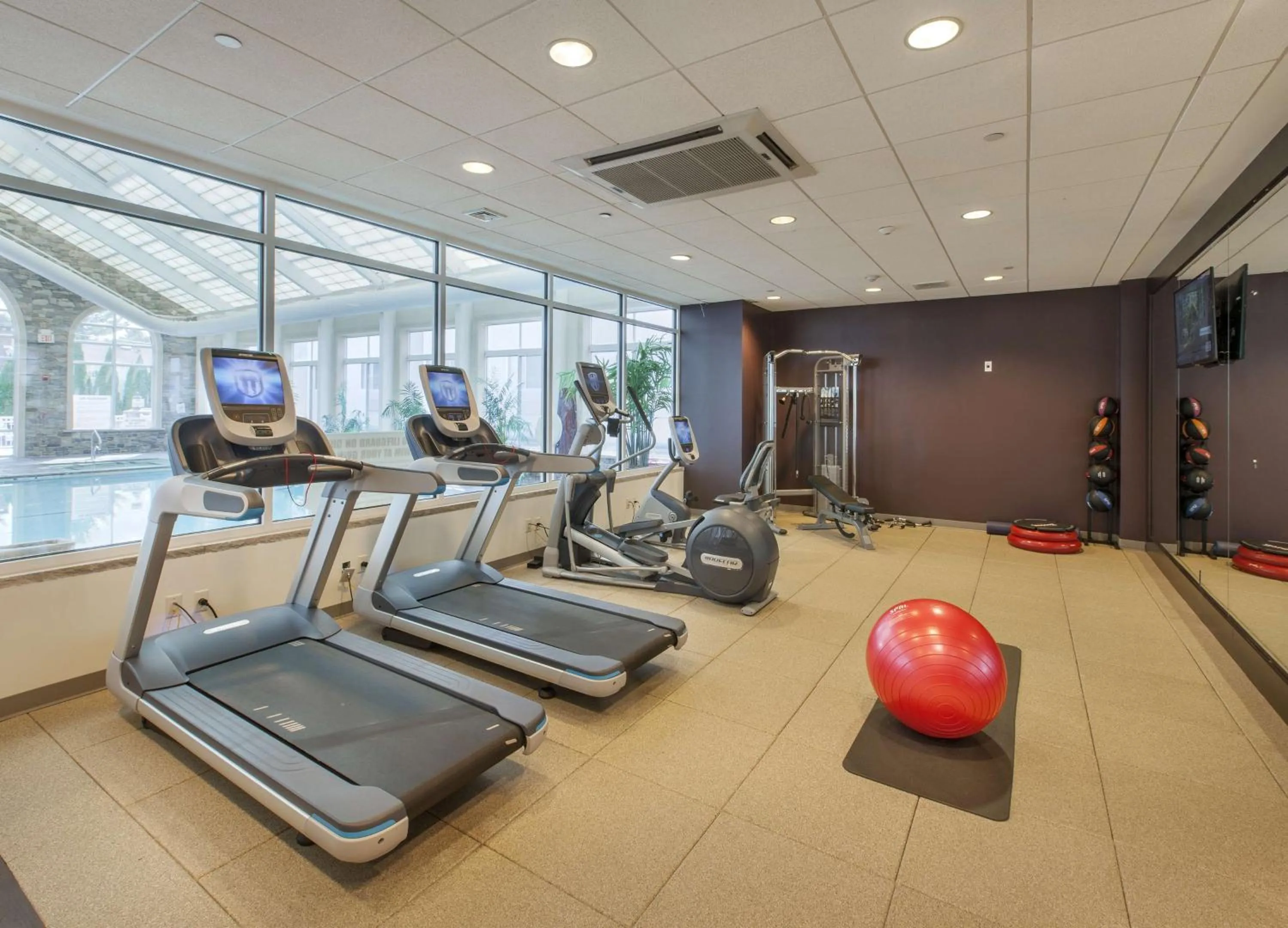 Fitness centre/facilities in DoubleTree by Hilton Nanuet