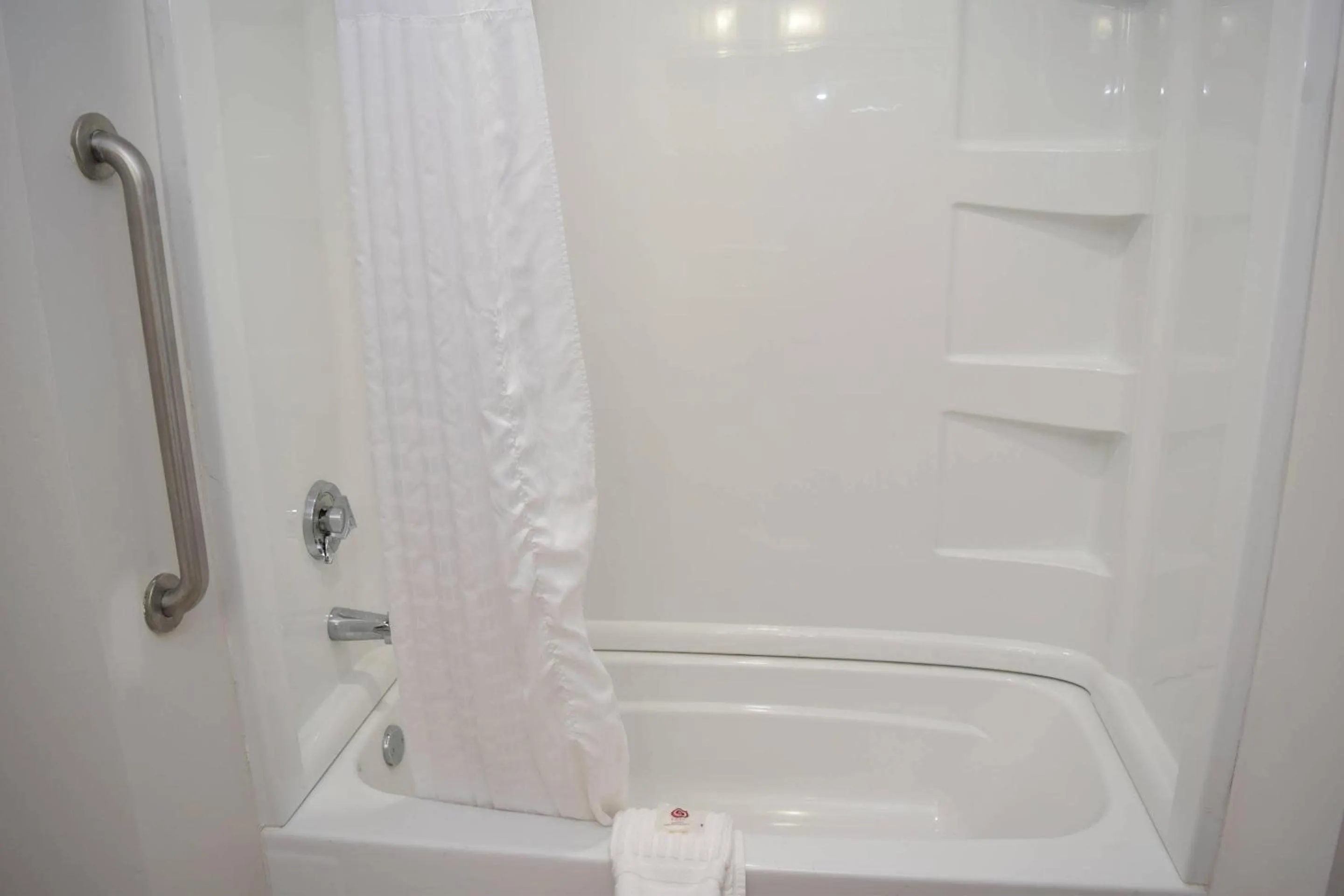 Bedroom in Comfort Inn & Suites Syracuse-Carrier Circle