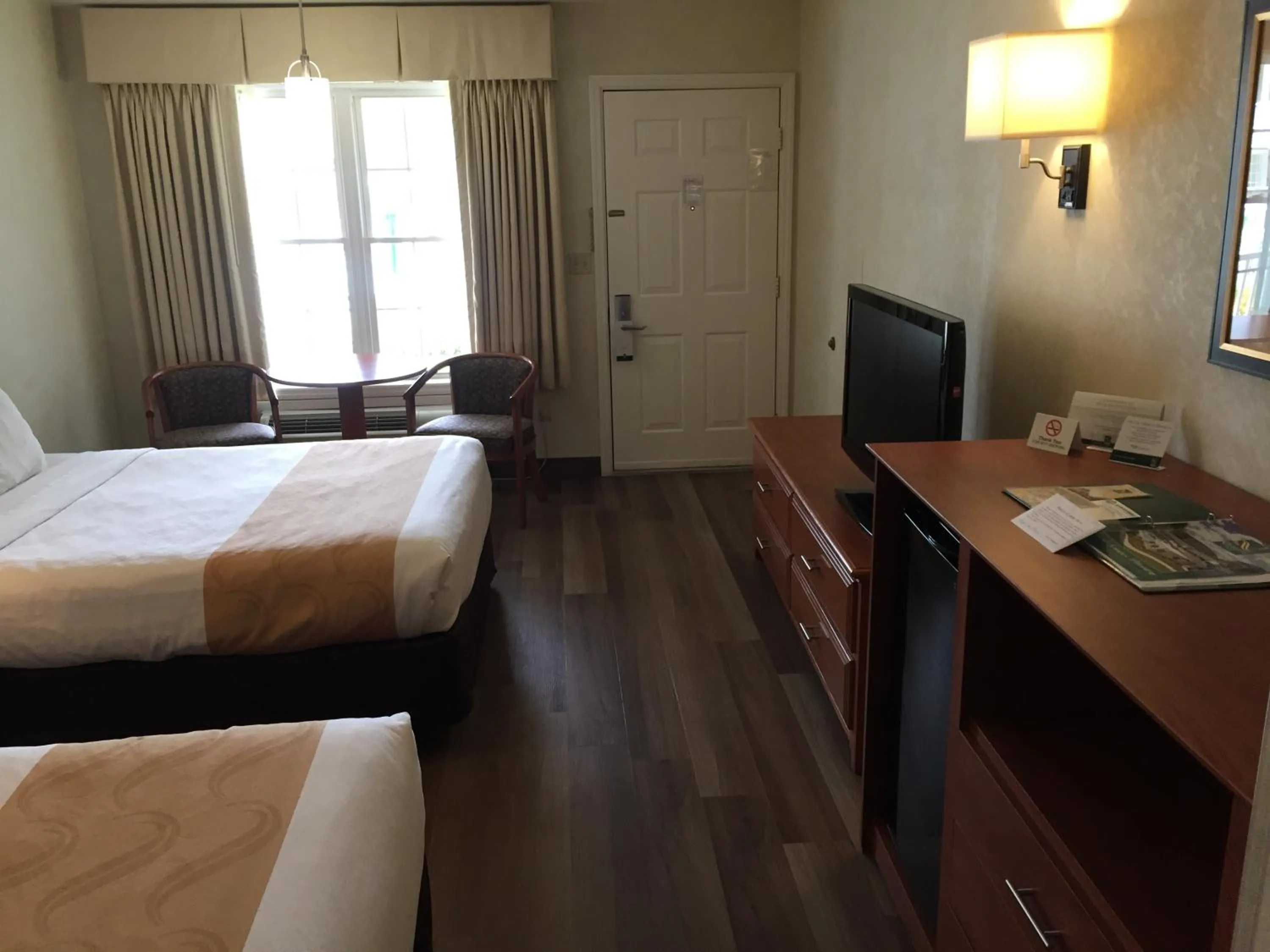 Photo of the whole room, Bed in Quality Inn Lake George