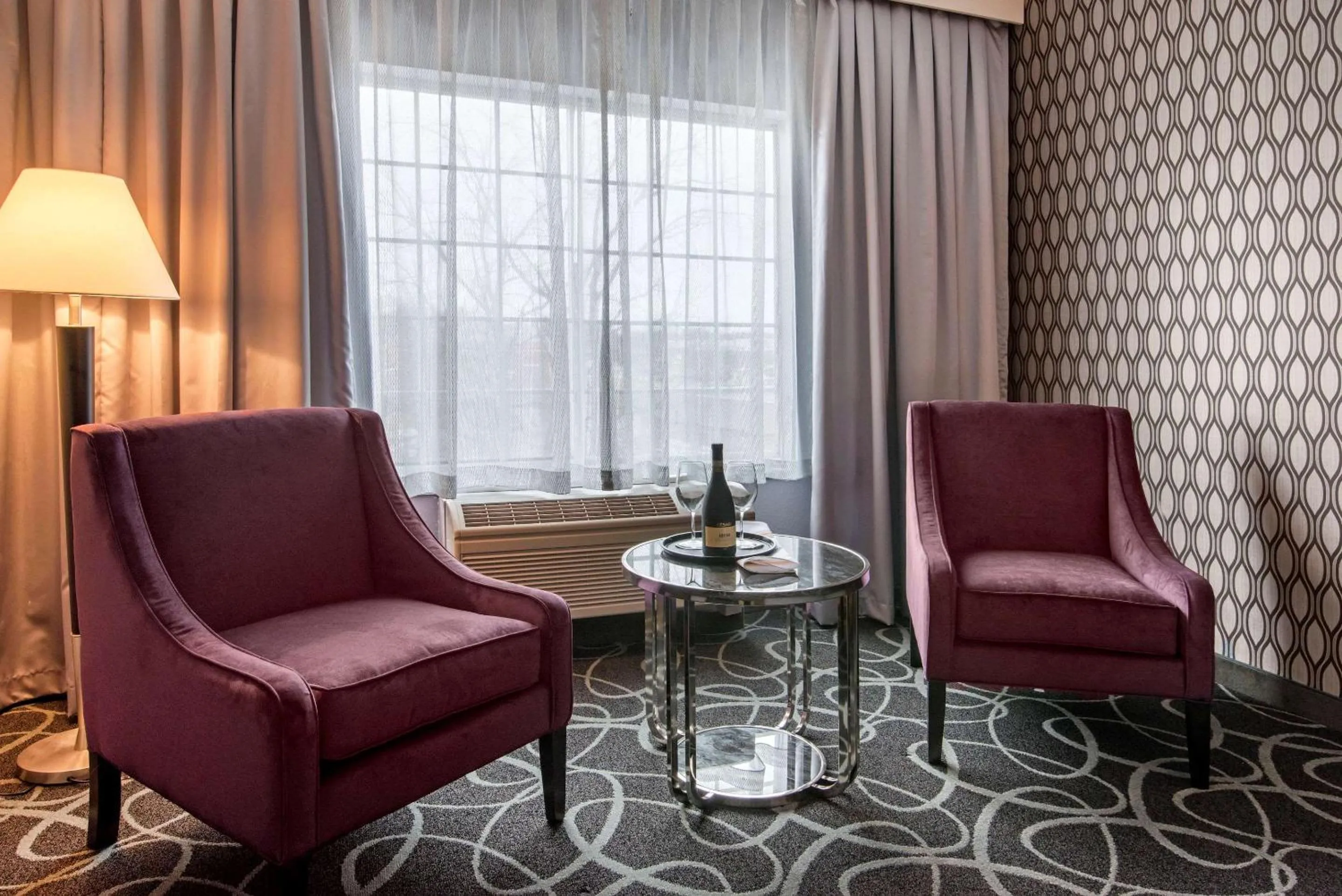 Photo of the whole room in Park Manor Hotel