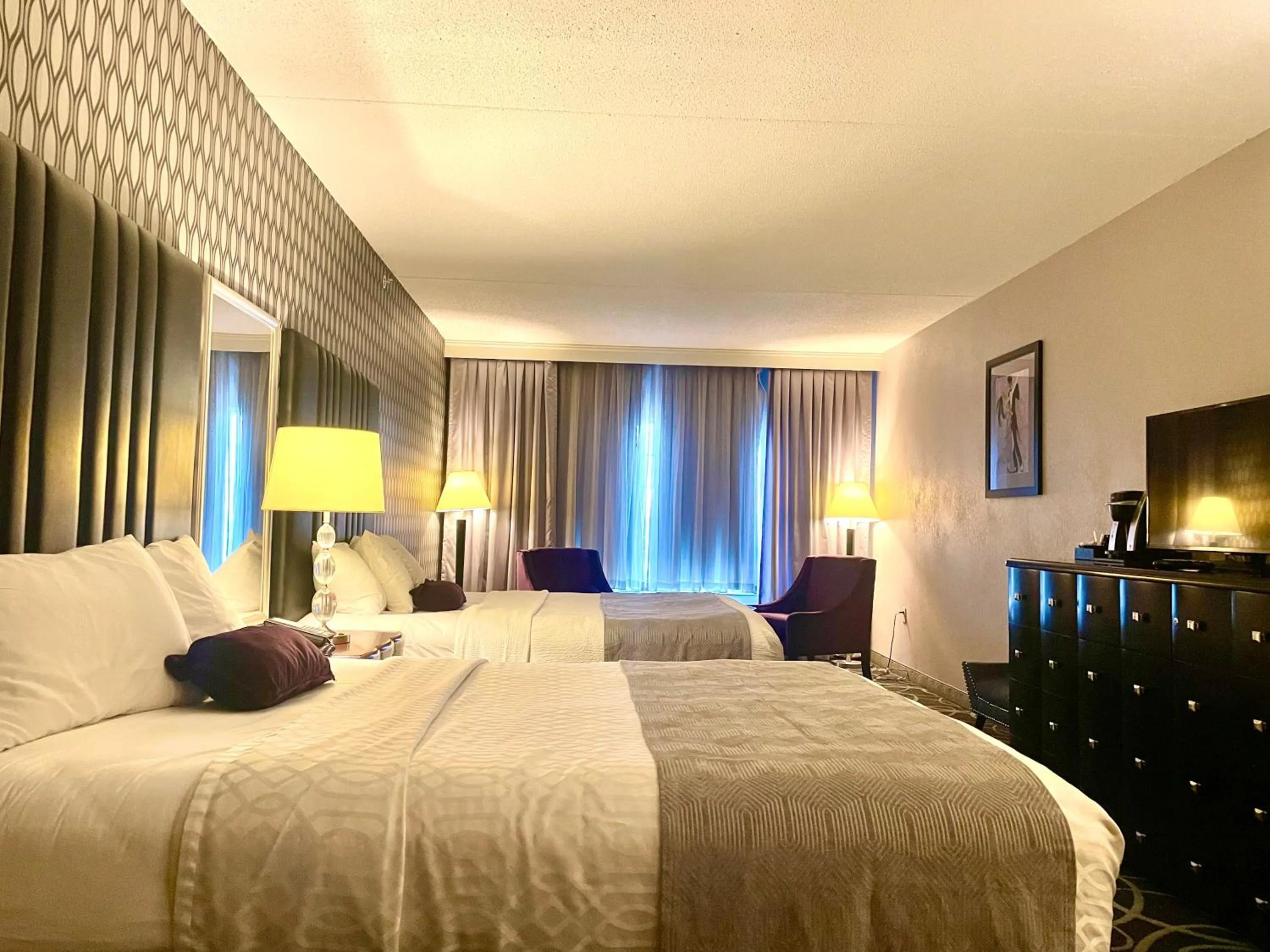 Bed in Park Manor Hotel