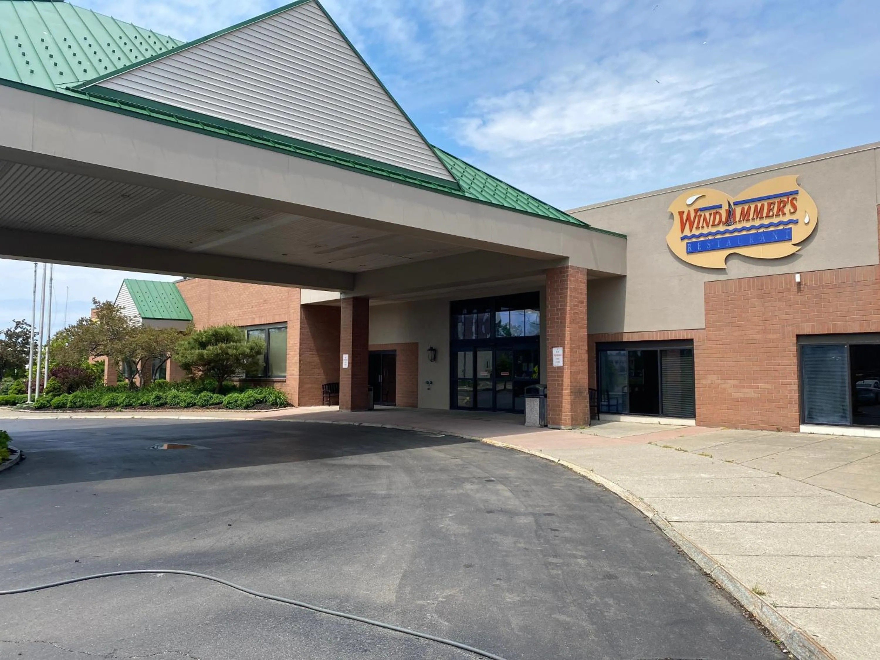 Property building in Clarion Hotel Conference Center on Lake Erie