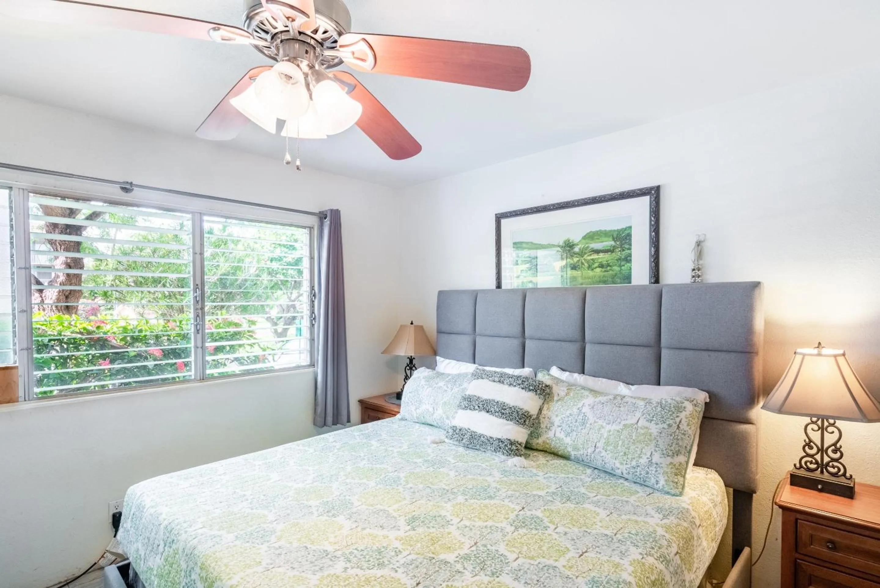 Bed in Wonderful Maui Vista-Kihei Kai Nani Beach Condos