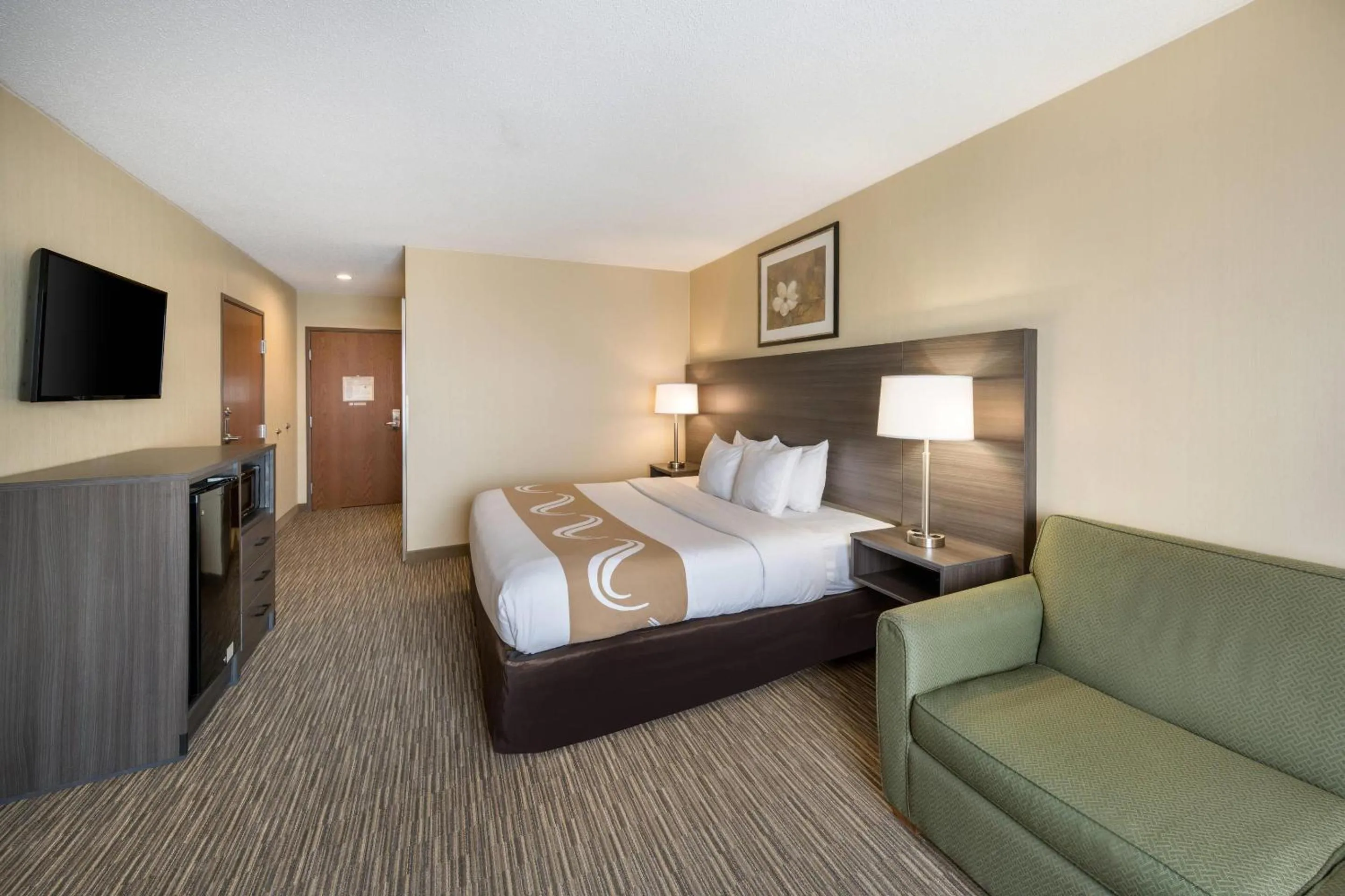 King Room - Non-Smoking in Quality Inn & Suites Fishkill South near I-84