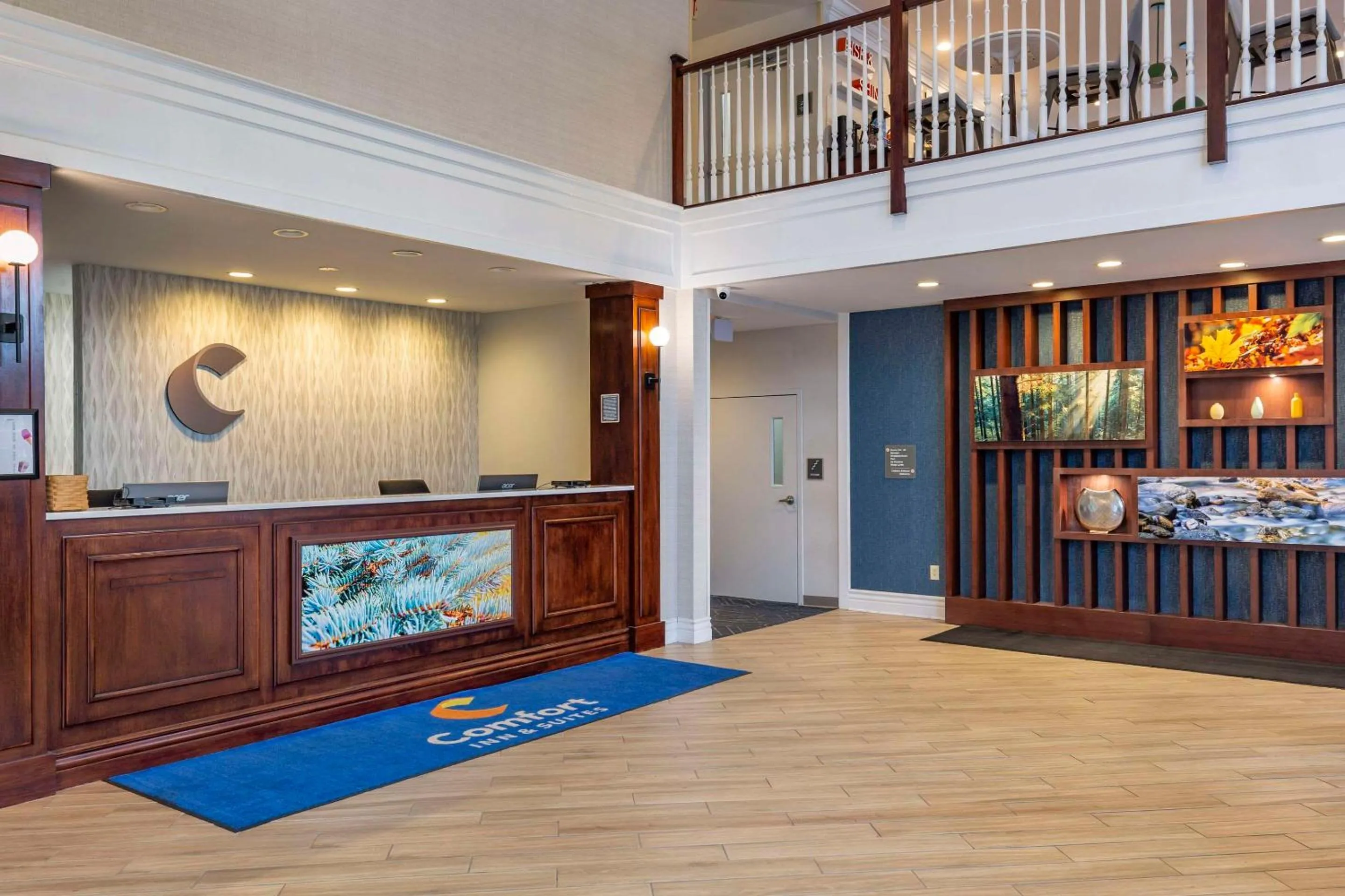Lobby or reception in Comfort Inn & Suites East Greenbush - Albany