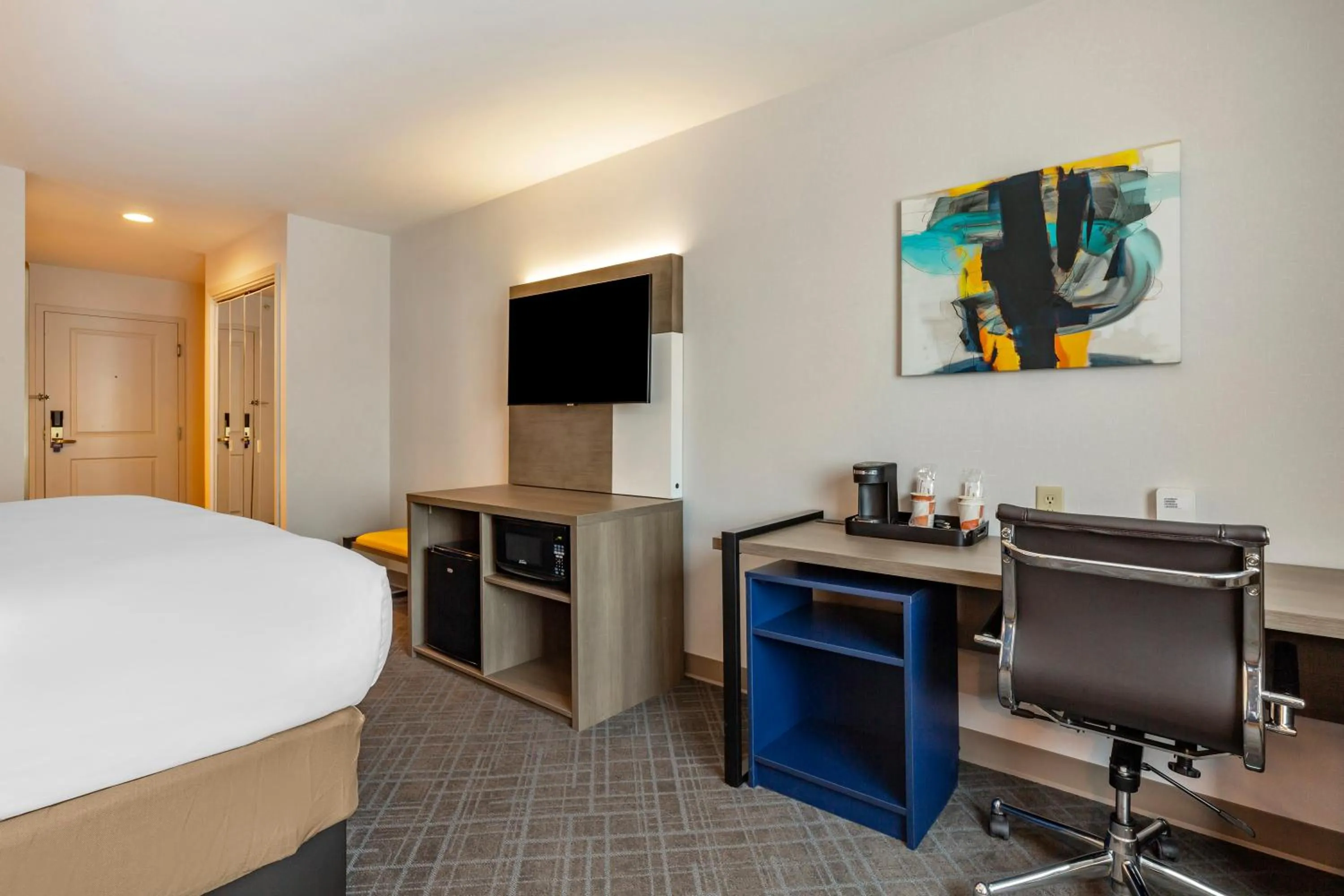 Bedroom, Bed in Comfort Inn & Suites East Greenbush - Albany