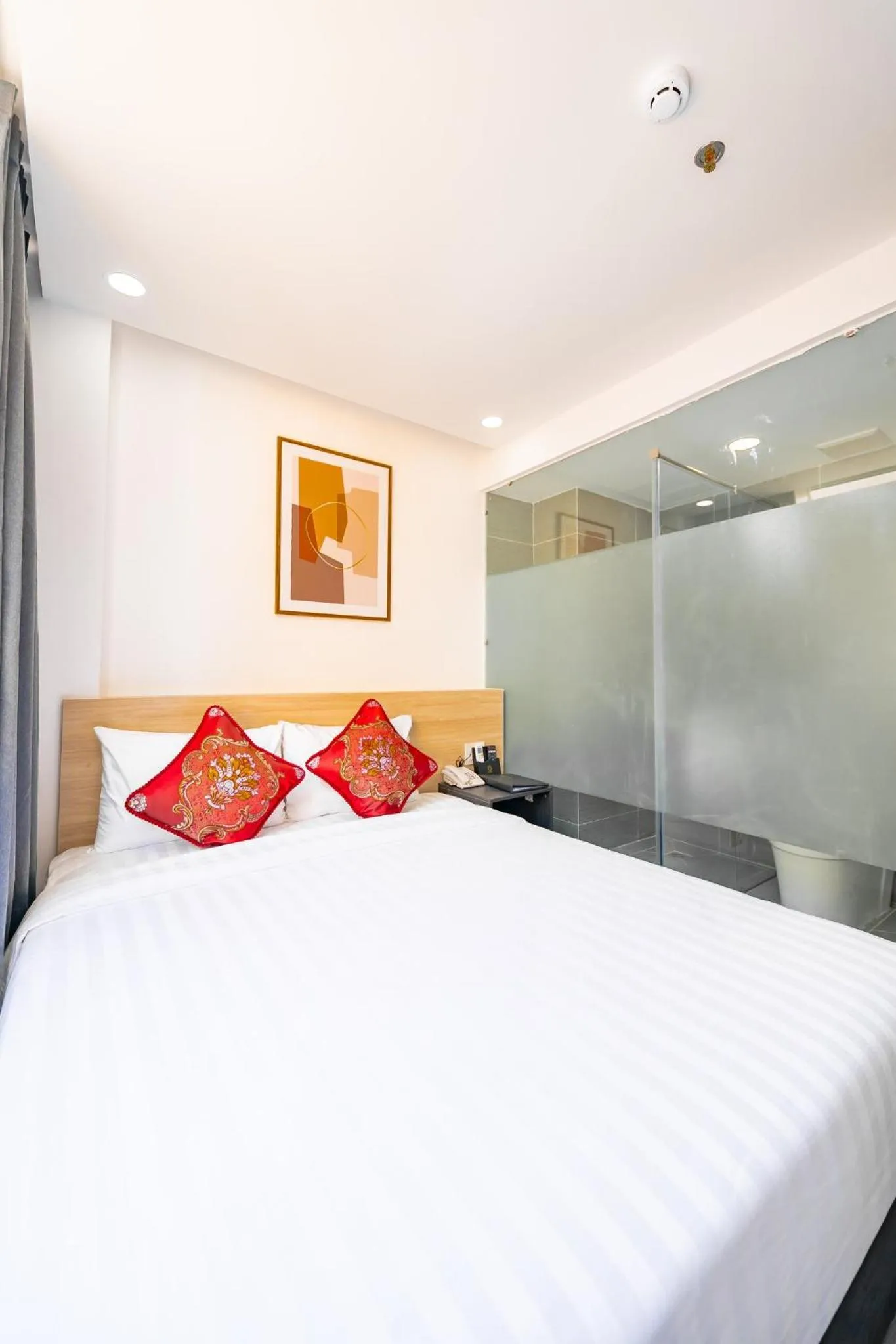 Bed in Larosa Hotel Nha Trang