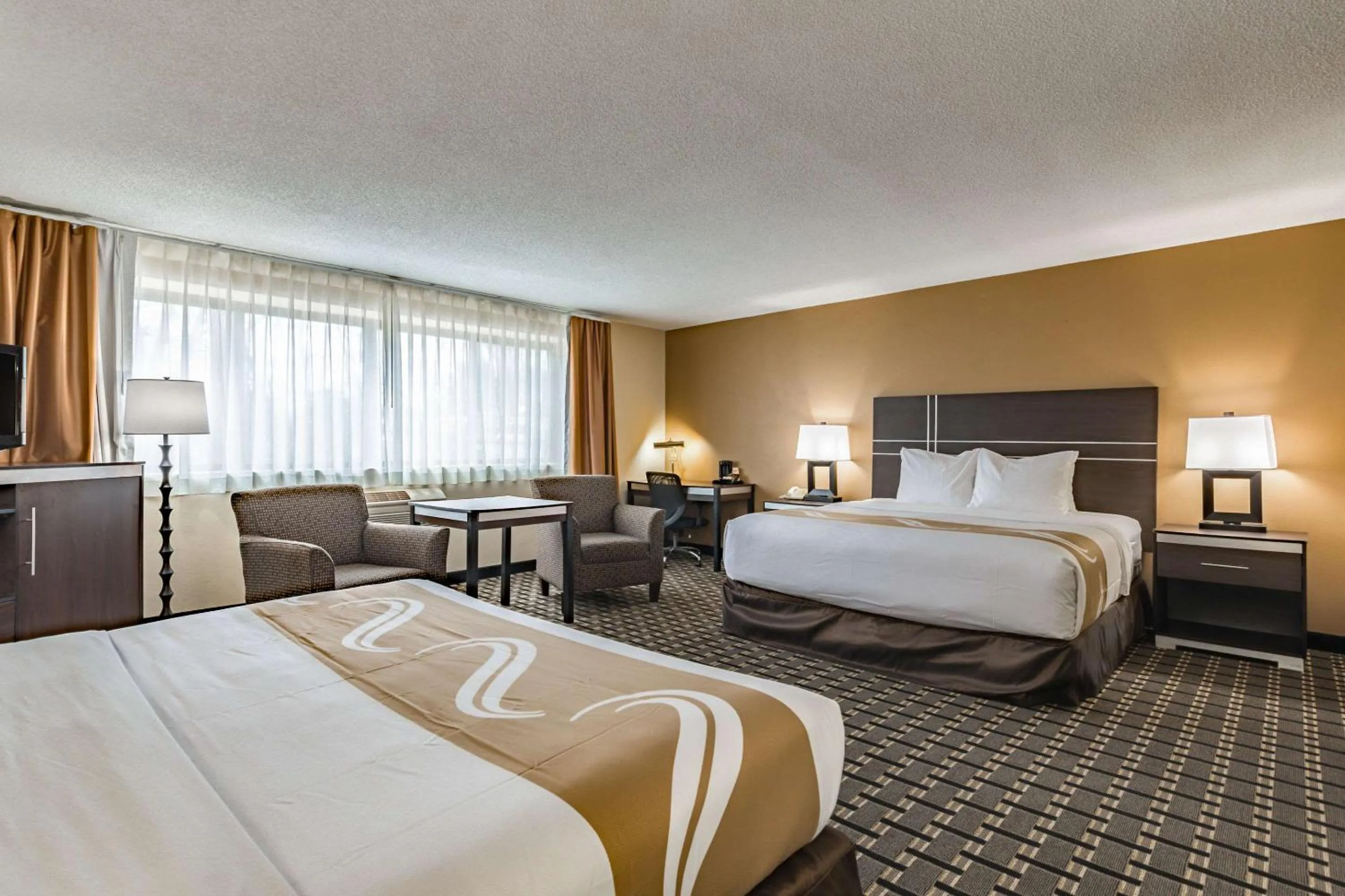 Photo of the whole room, Bed in Quality Inn Schenectady - Albany