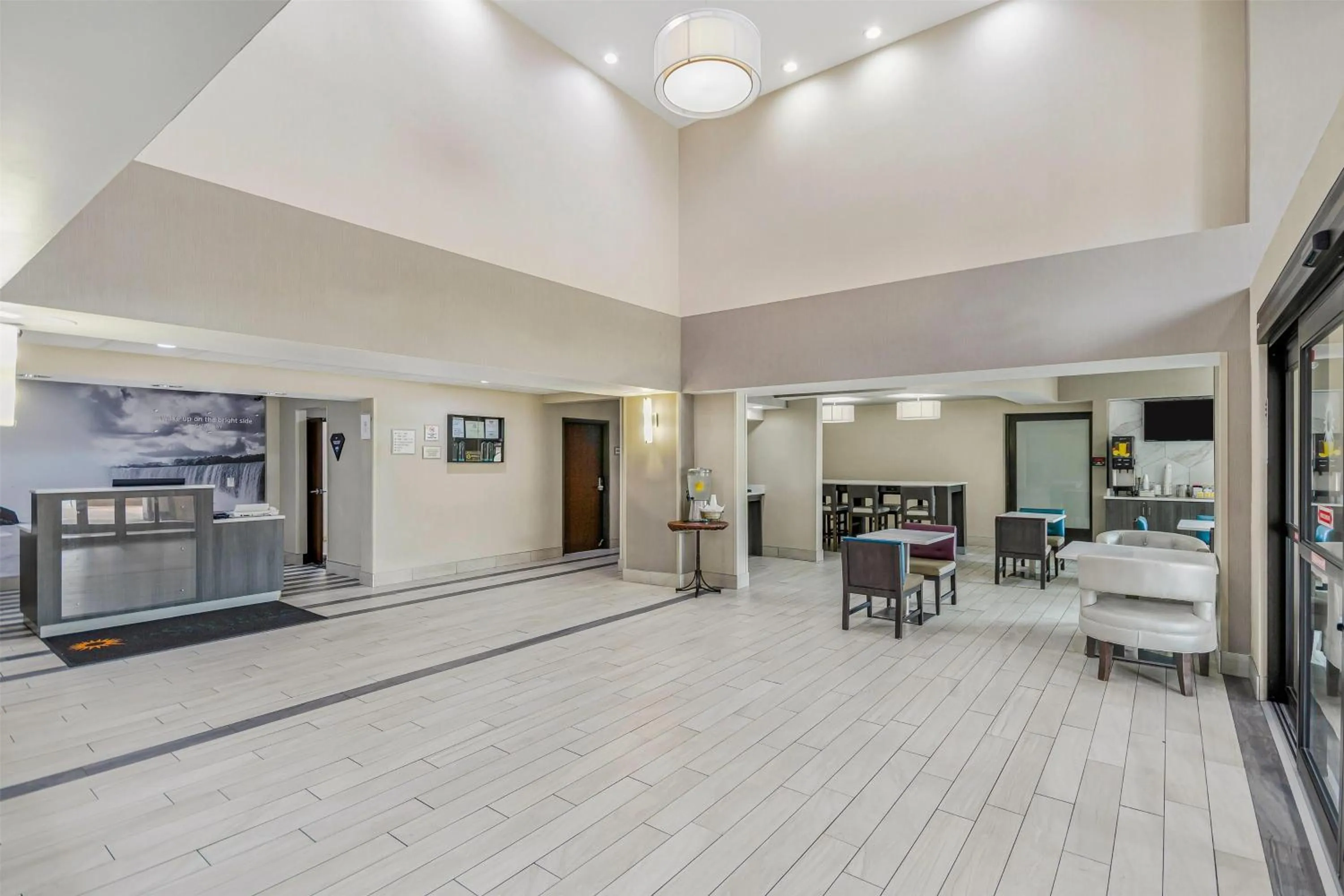 Lobby or reception in La Quinta by Wyndham Batavia