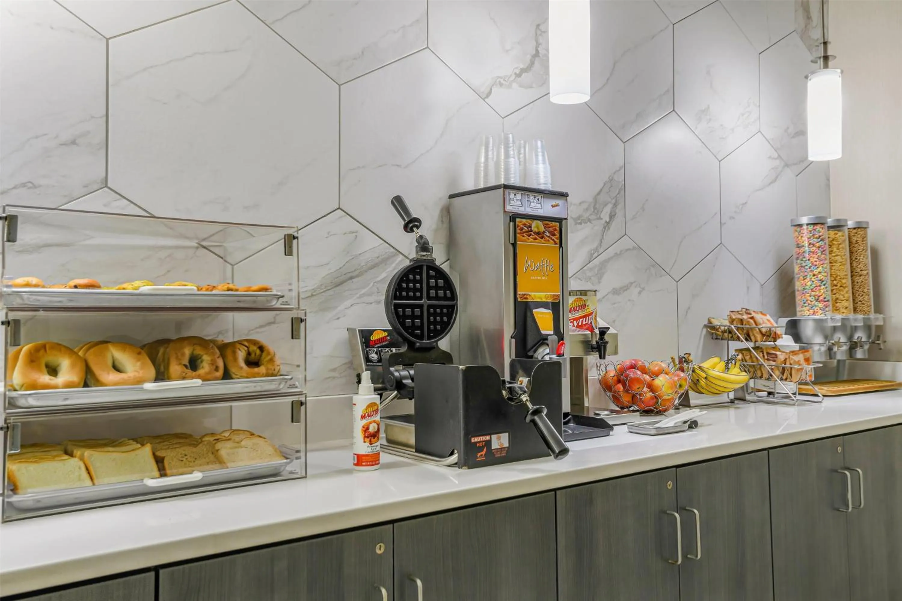 Restaurant/places to eat in La Quinta by Wyndham Batavia