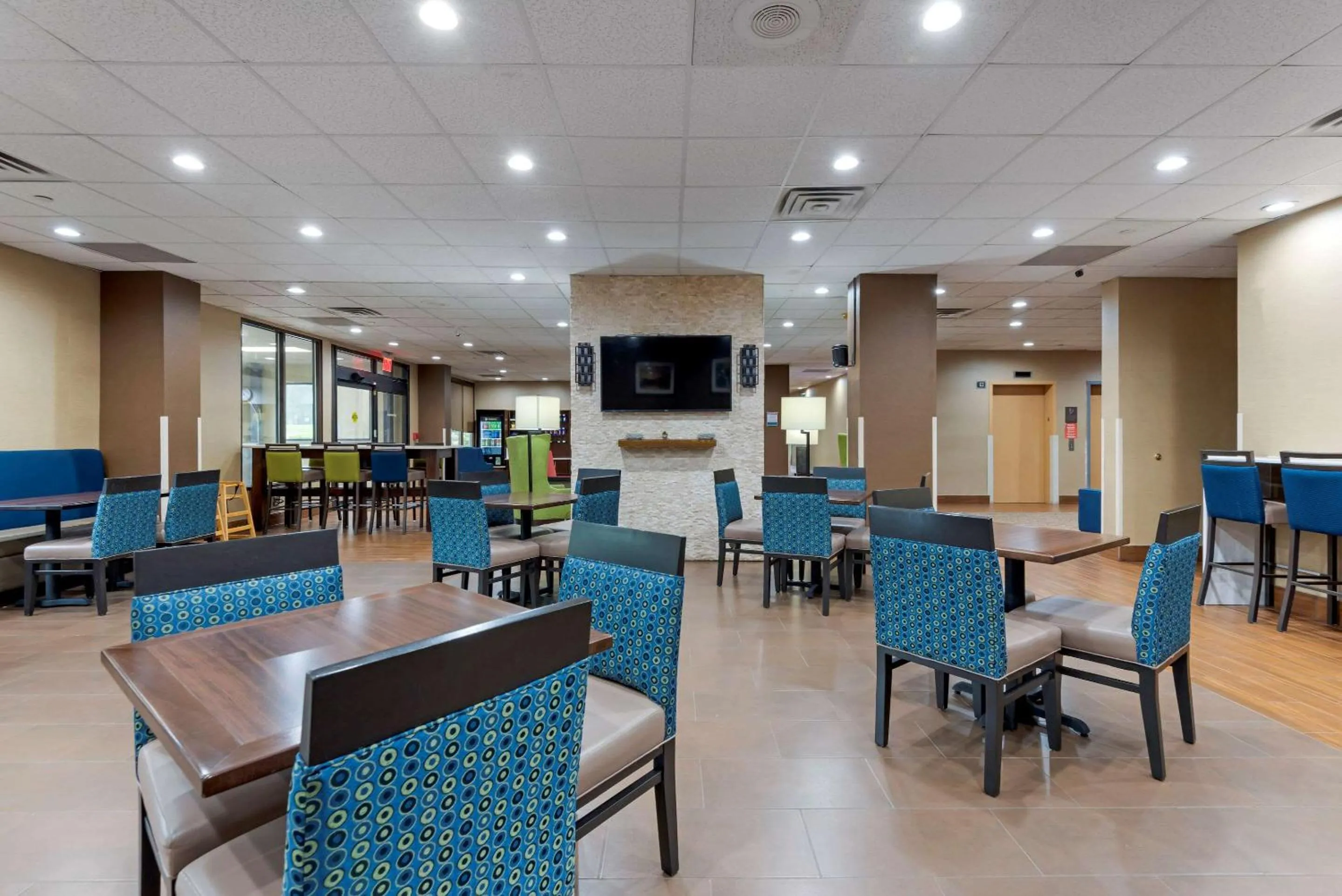 Restaurant/places to eat in Comfort Inn Binghamton I-81