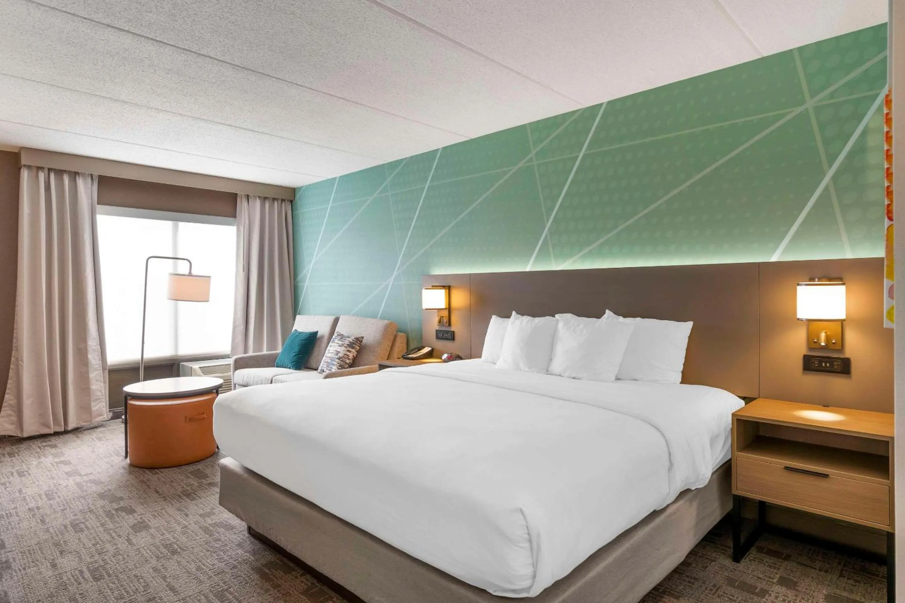 Bedroom, Bed in Comfort Inn & Suites Watertown - 1000 Islands