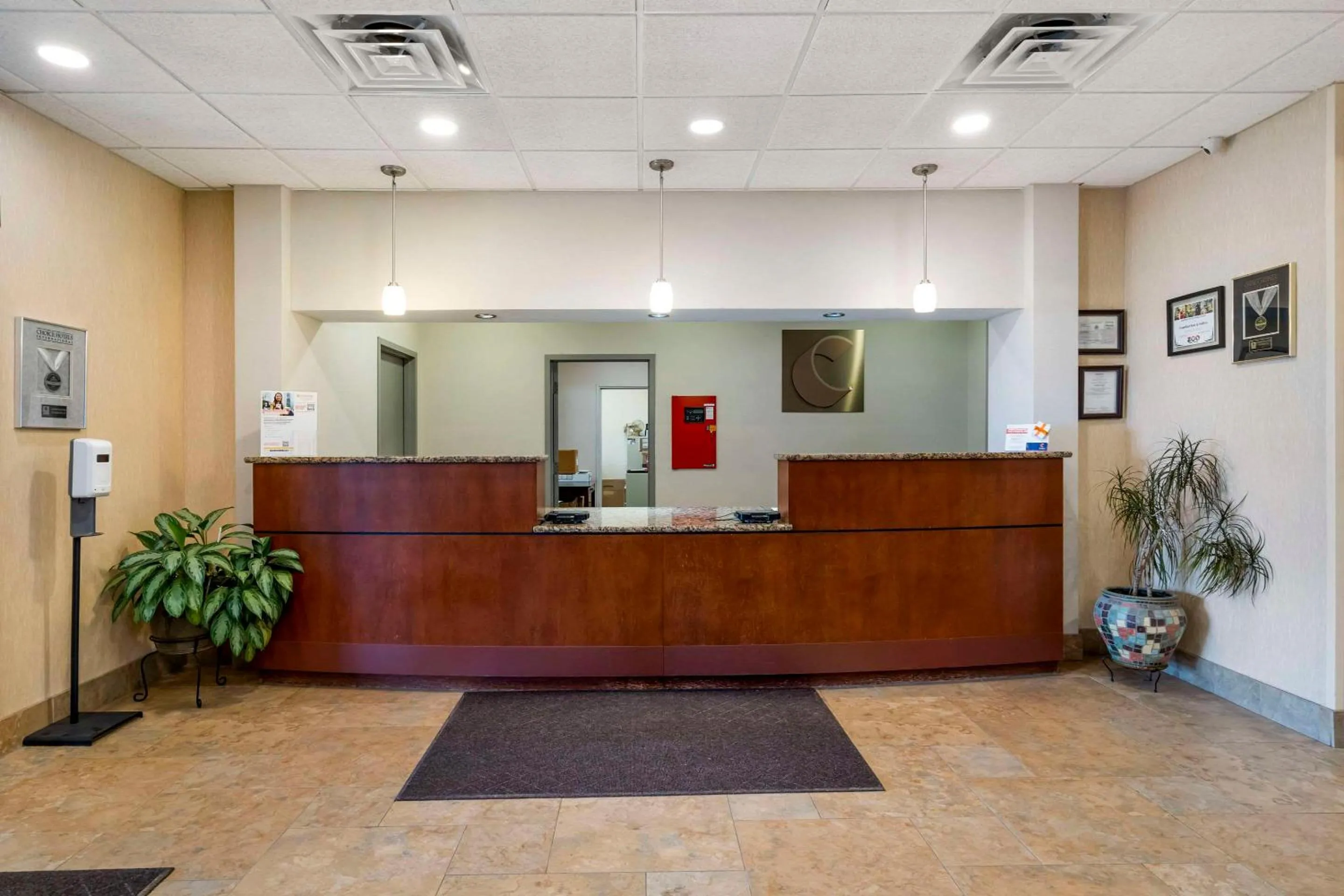 Lobby or reception in Comfort Inn & Suites Watertown - 1000 Islands