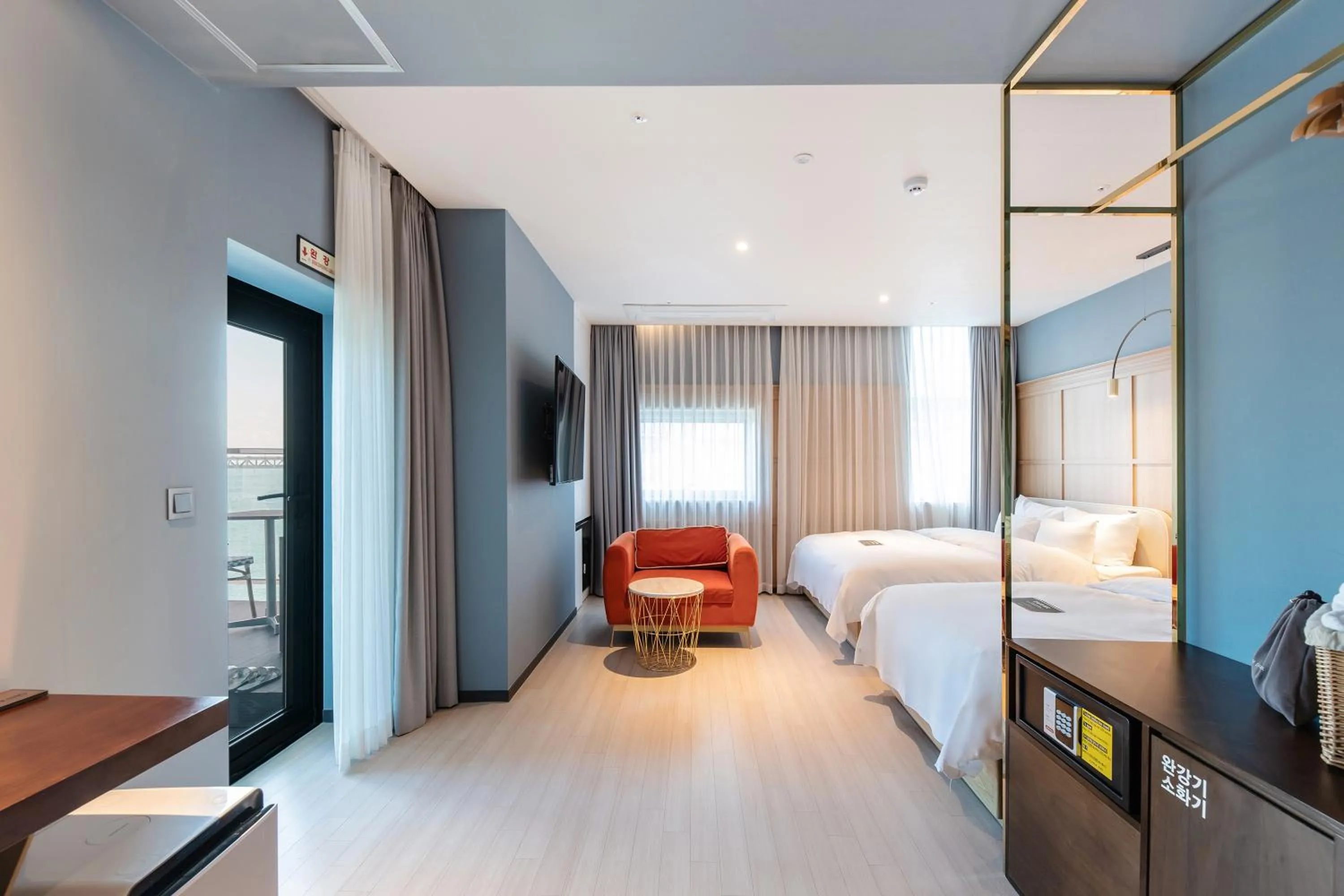 Bed in H Avenue Gwanganri Beach