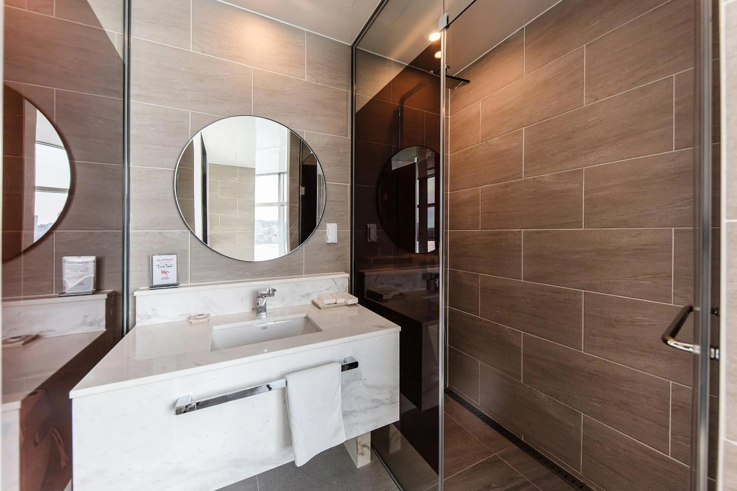 Shower in H Avenue Gwanganri Beach