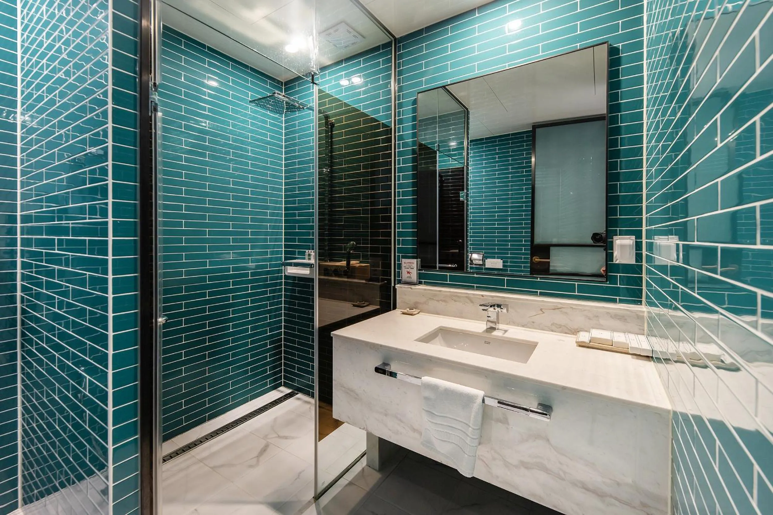 Shower in H Avenue Gwanganri Beach