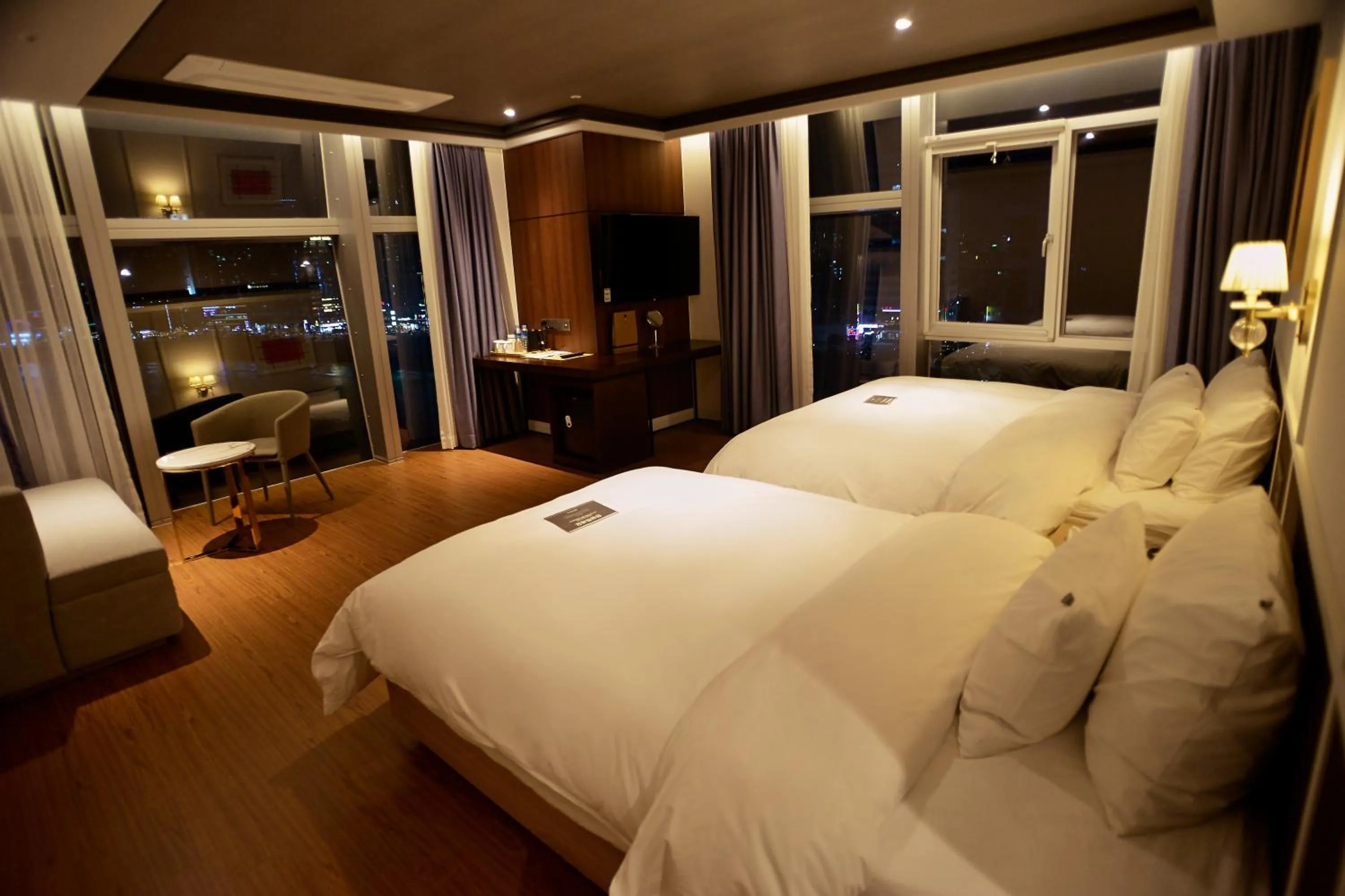 Bed in H Avenue Gwanganri Beach