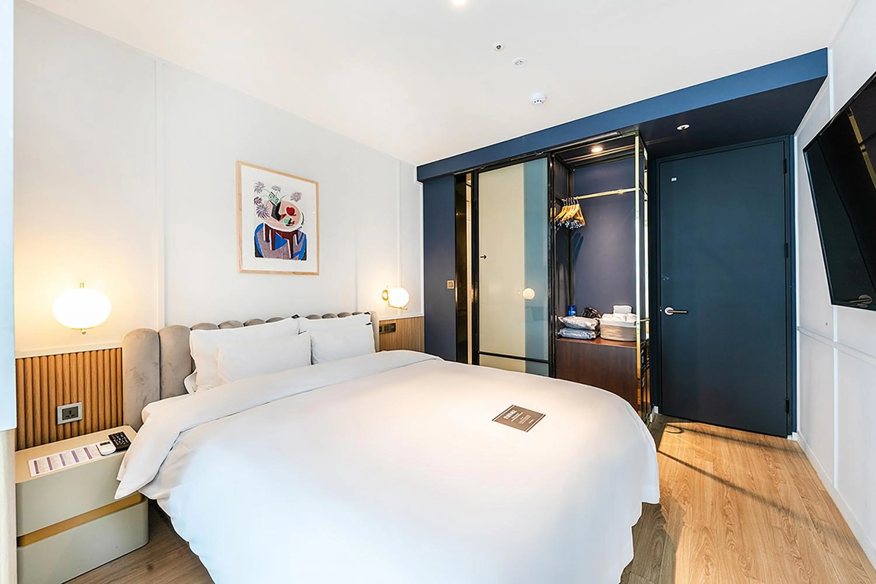 Bed in H Avenue Gwanganri Beach