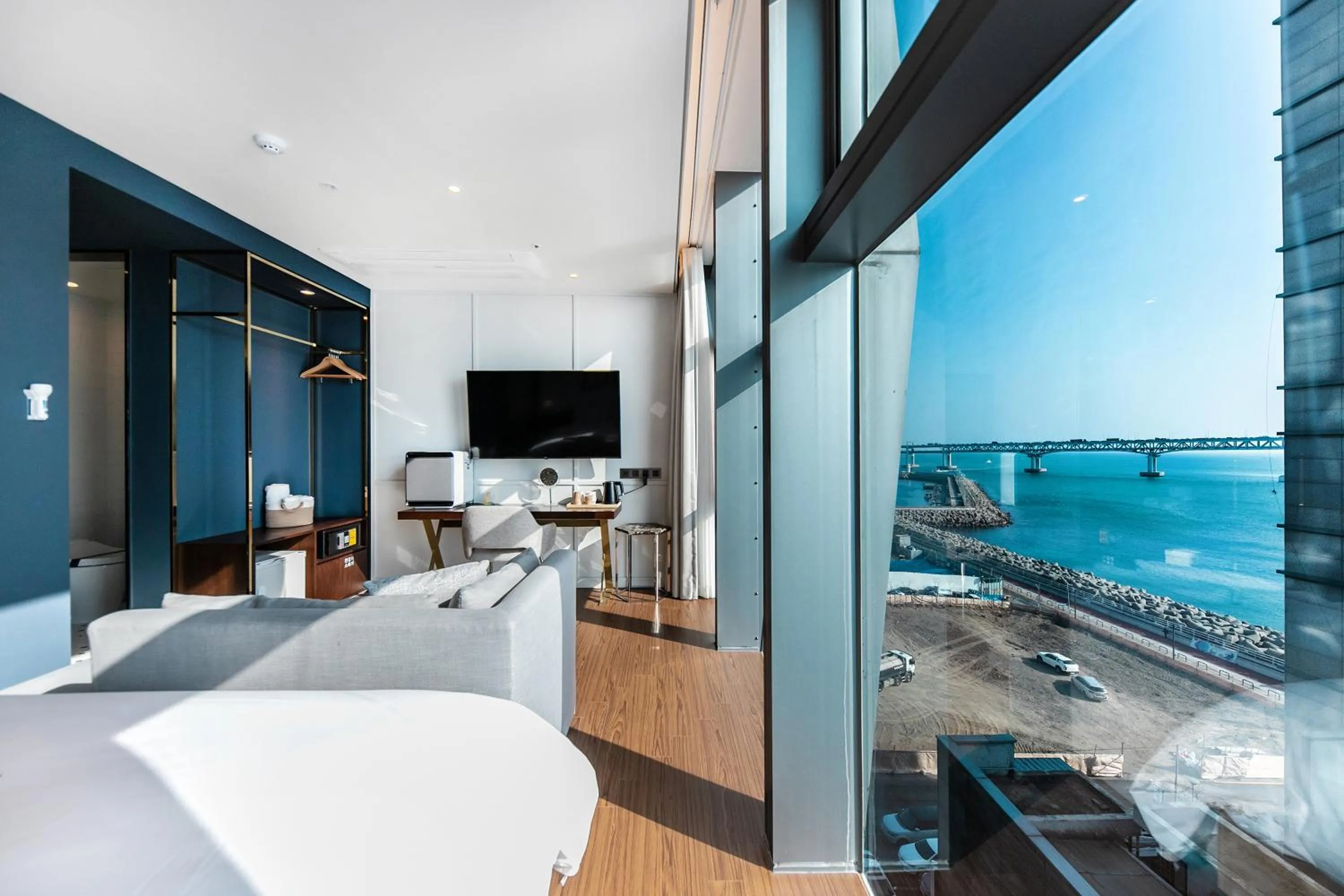 TV and multimedia in H Avenue Gwanganri Beach