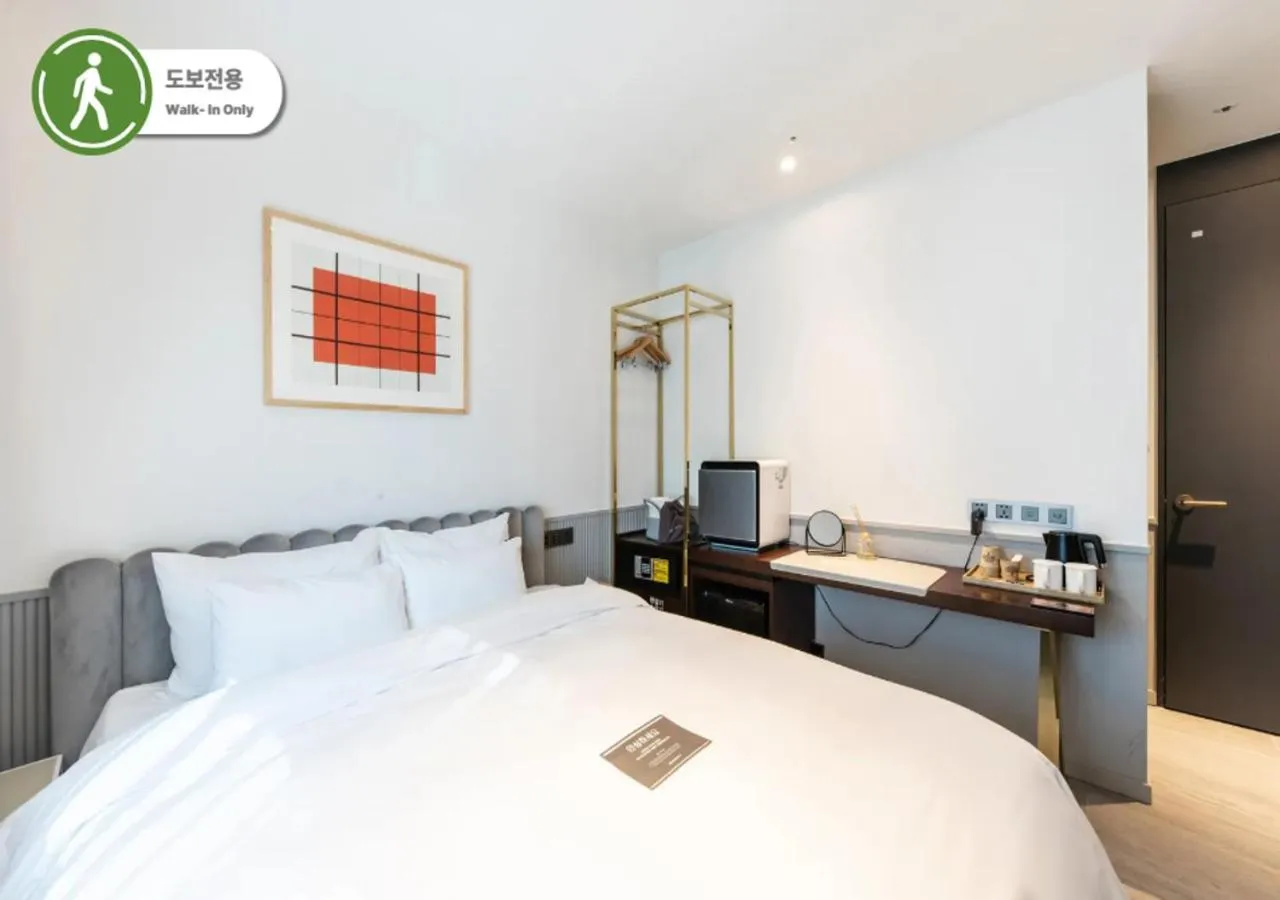 Bed in H Avenue Gwanganri Beach