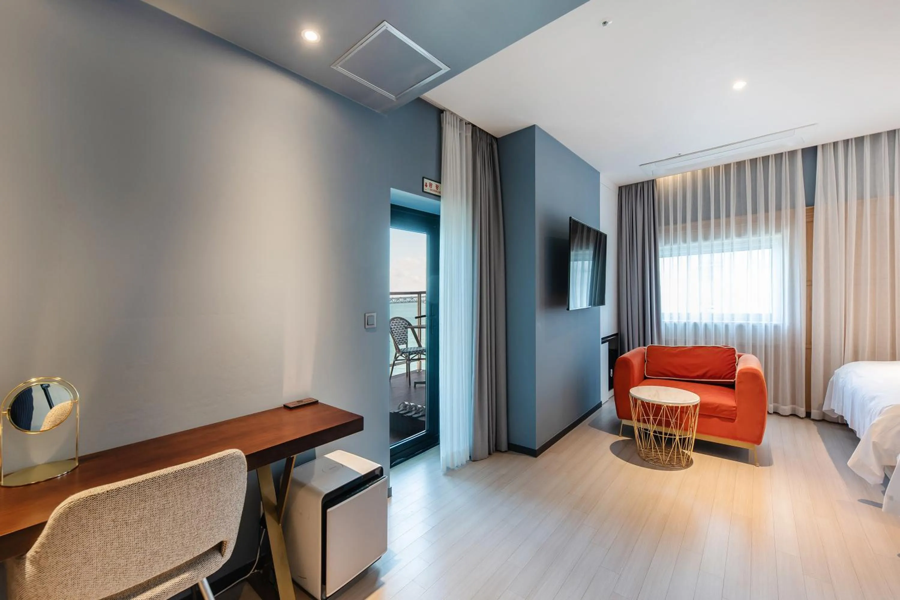 Bed in H Avenue Gwanganri Beach