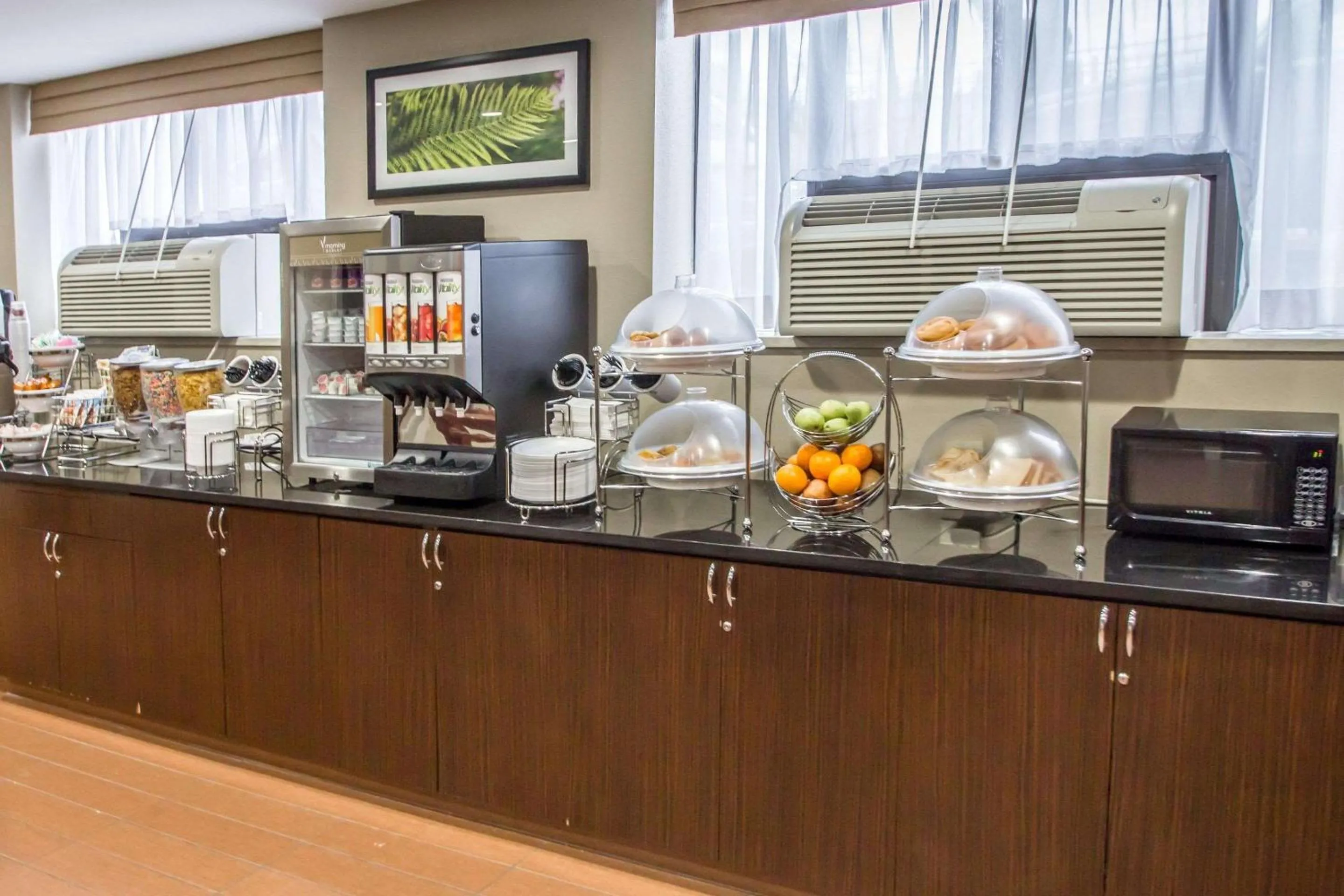 Restaurant/places to eat in Sleep Inn JFK Airport Rockaway Blvd