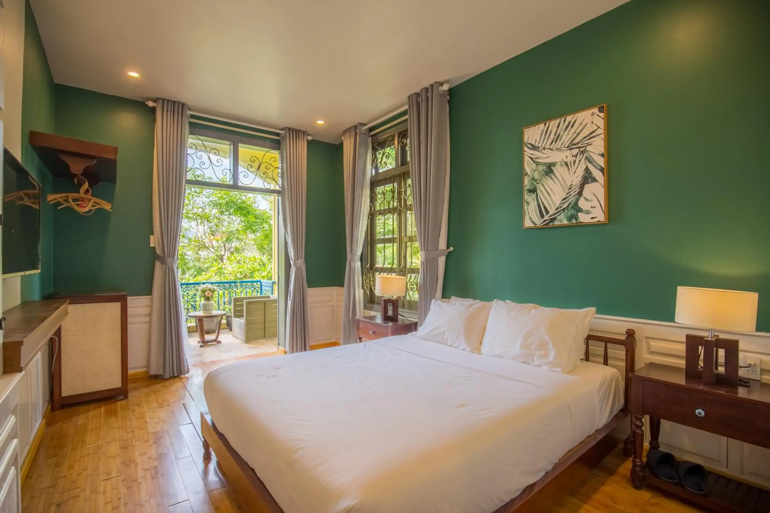 King Room with Balcony in Thi Boutique Villa King Room with Balcony in Thi Boutique Villa