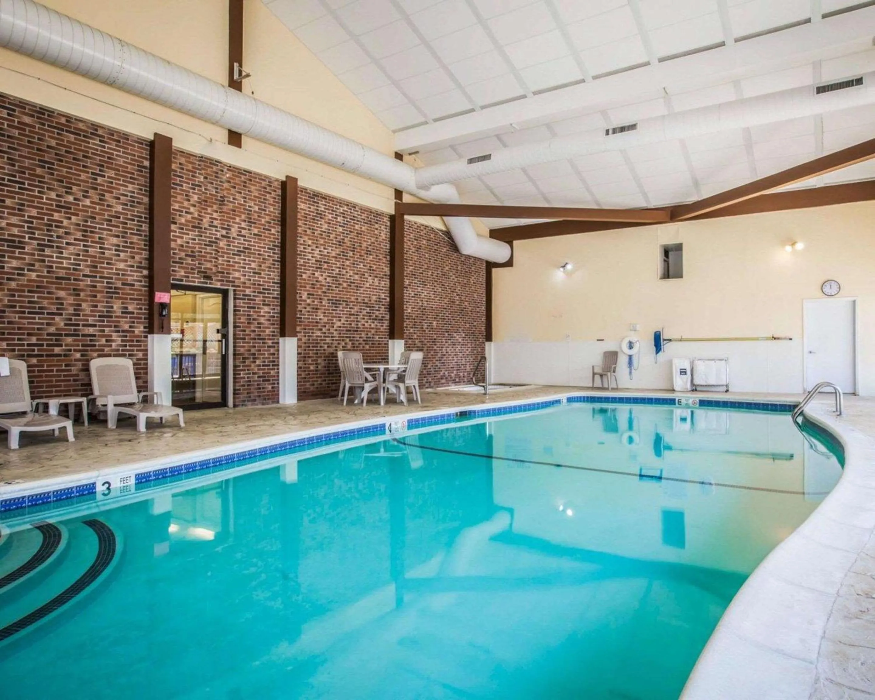 Swimming pool in Clarion Inn & Suites at the Outlets of Lake George