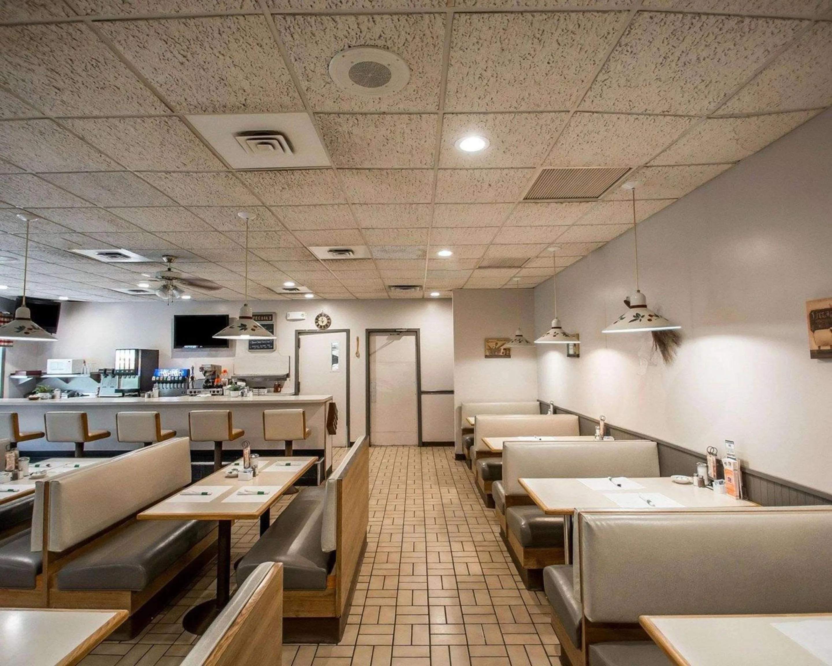 Restaurant/places to eat in Rodeway Inn Lakeville - Finger Lakes Area