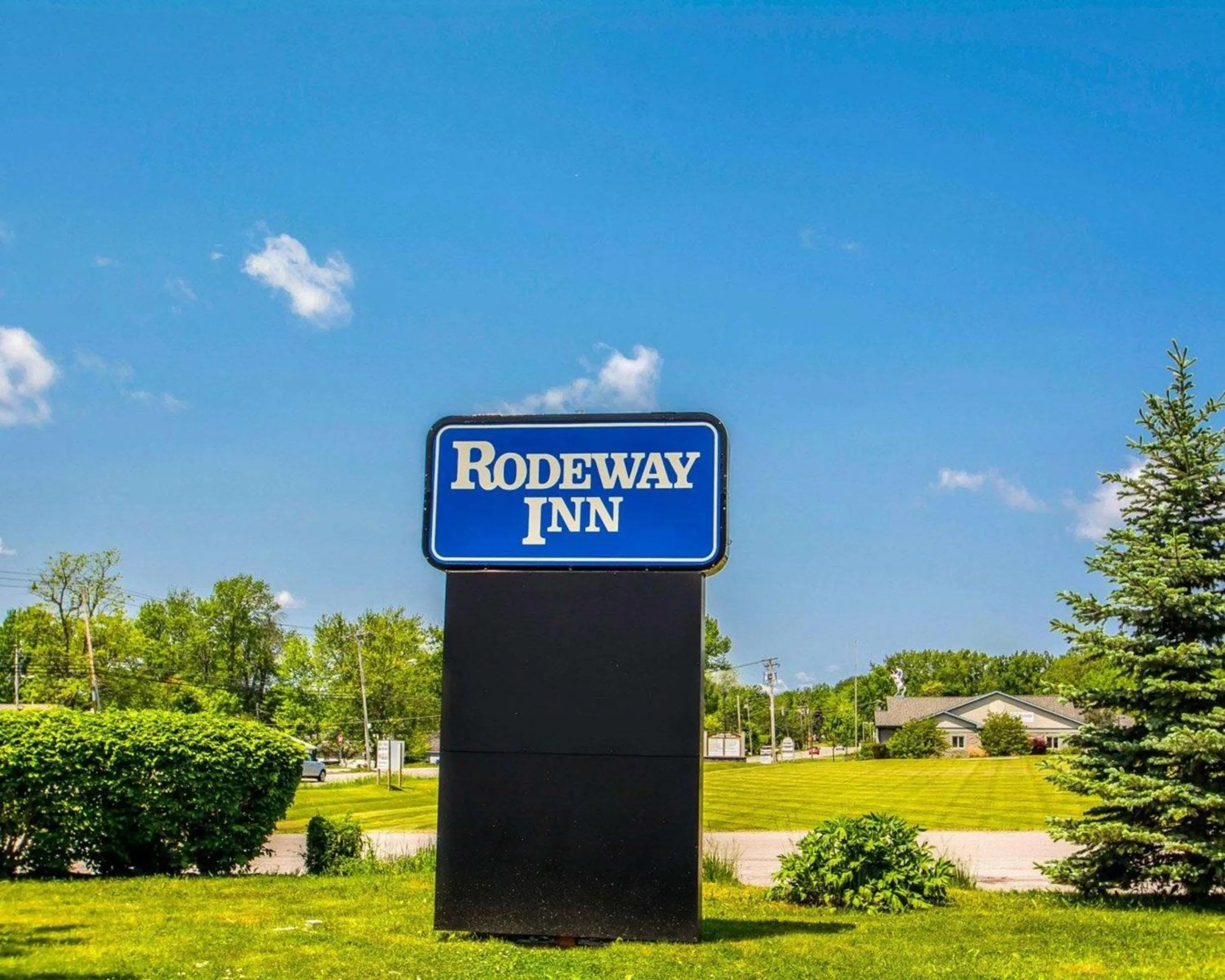 Property building in Rodeway Inn Lakeville - Finger Lakes Area