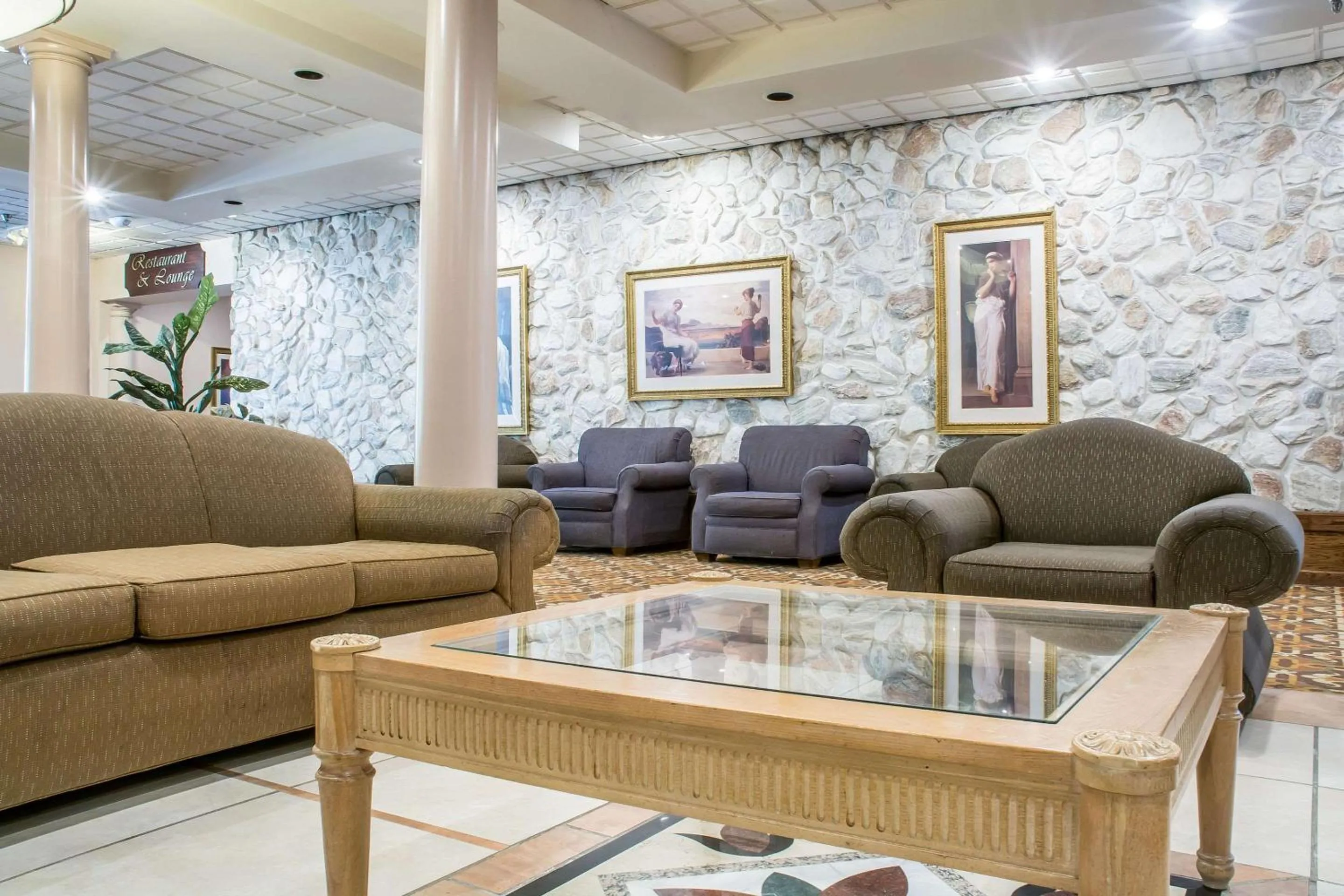 Lobby or reception in Quality Inn & Suites Palm Island Indoor Waterpark