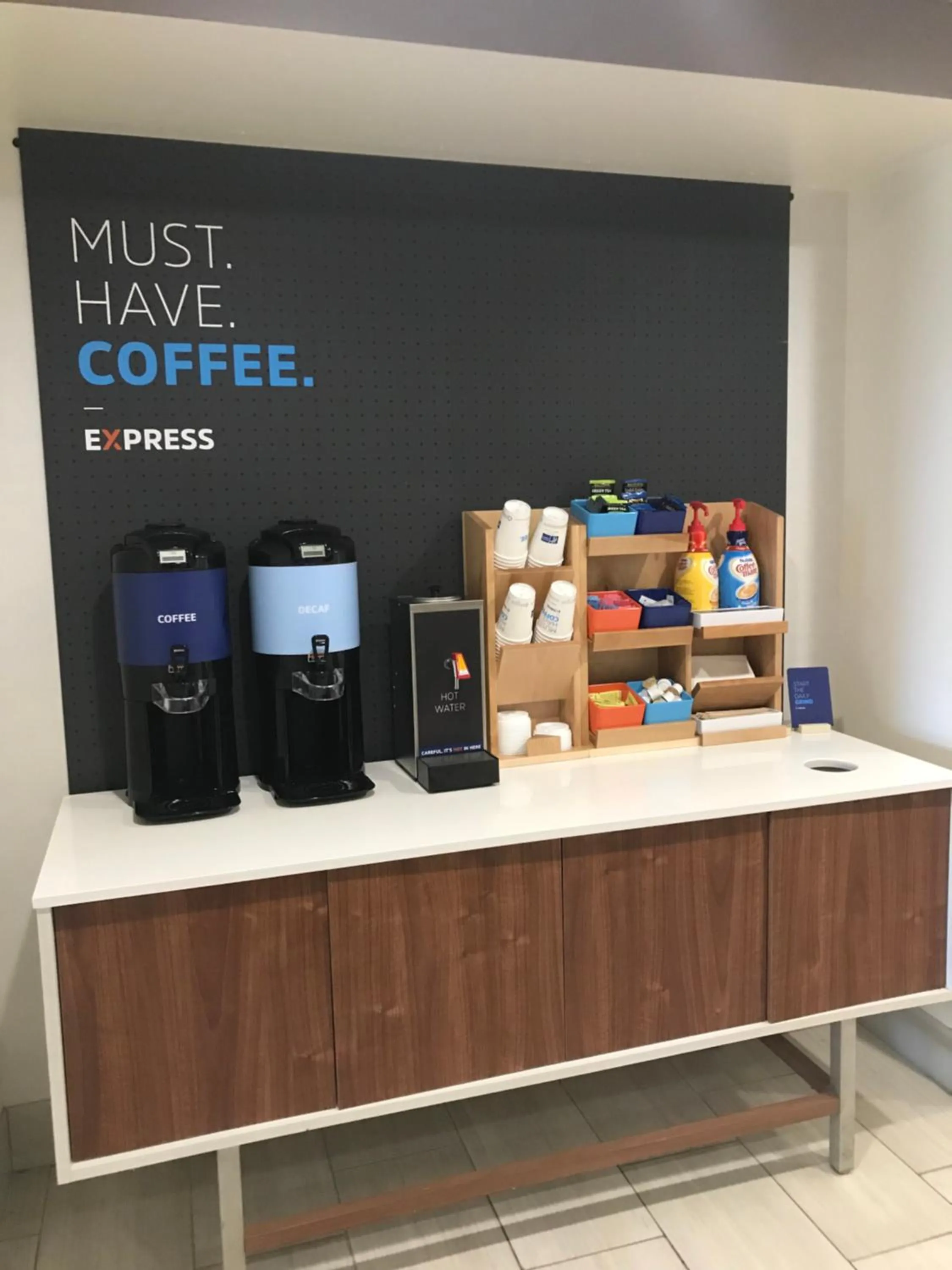 Coffee/tea facilities in Holiday Inn Express - Canton by IHG