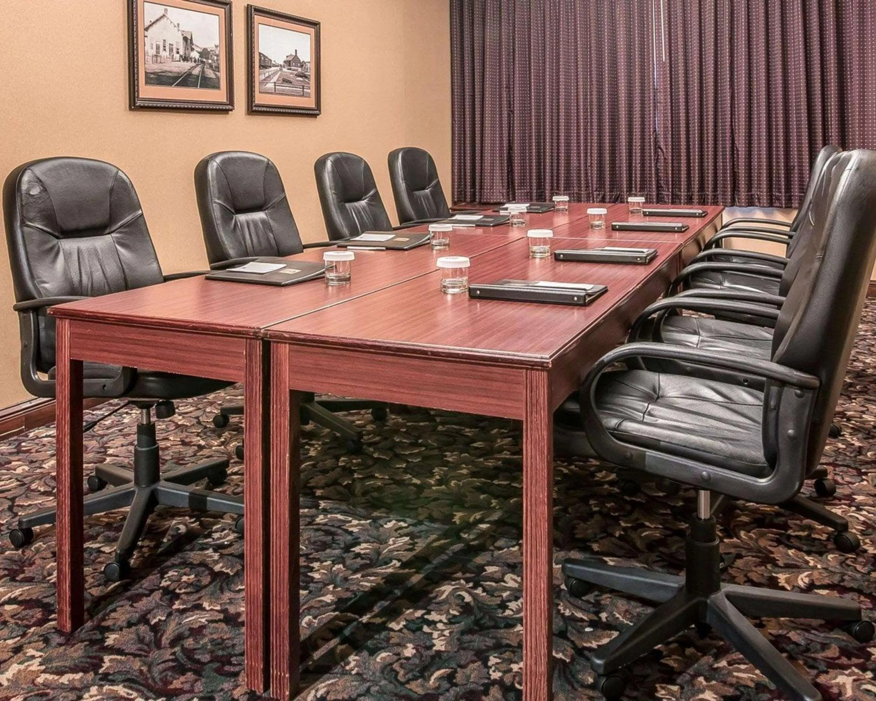 On site in The Marx Hotel - Downtown - University Area