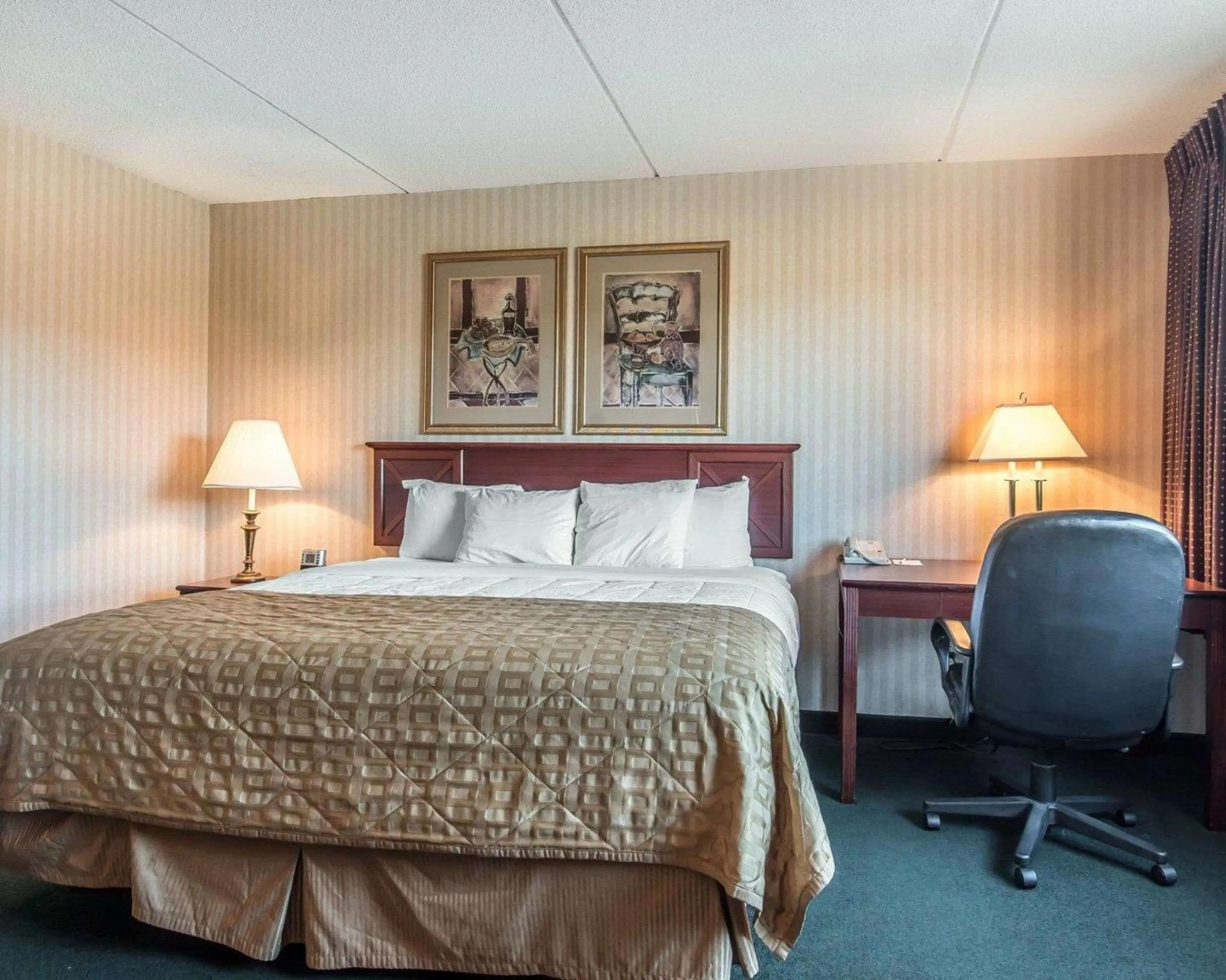 Photo of the whole room, Bed in The Marx Hotel - Downtown - University Area