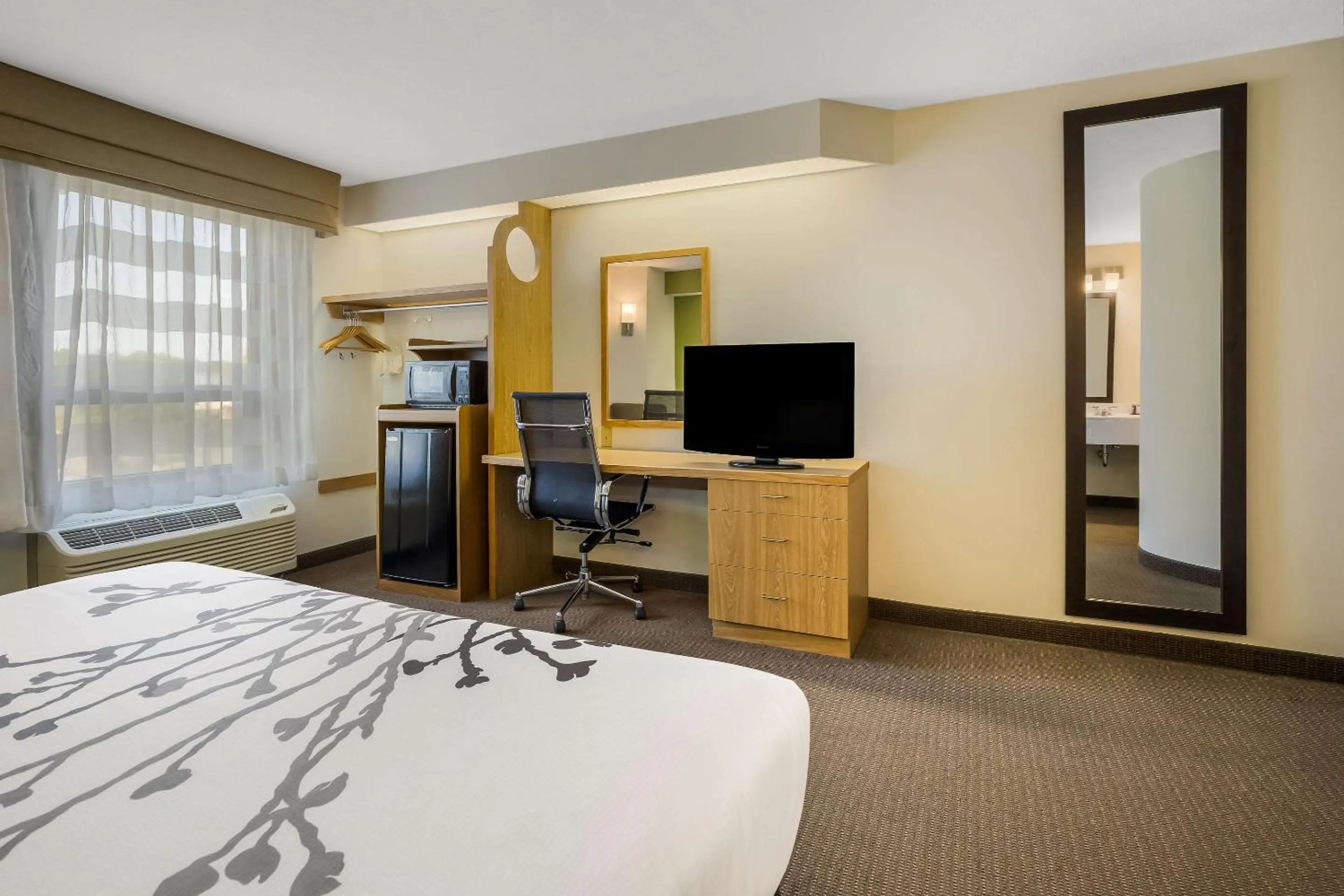 Bedroom, Bed in Sleep Inn