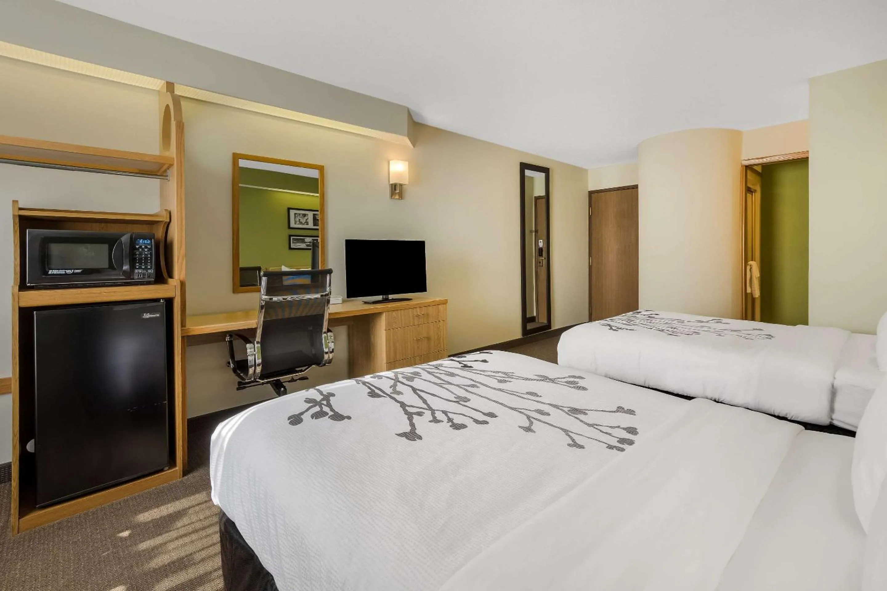 Bedroom, Bed in Sleep Inn