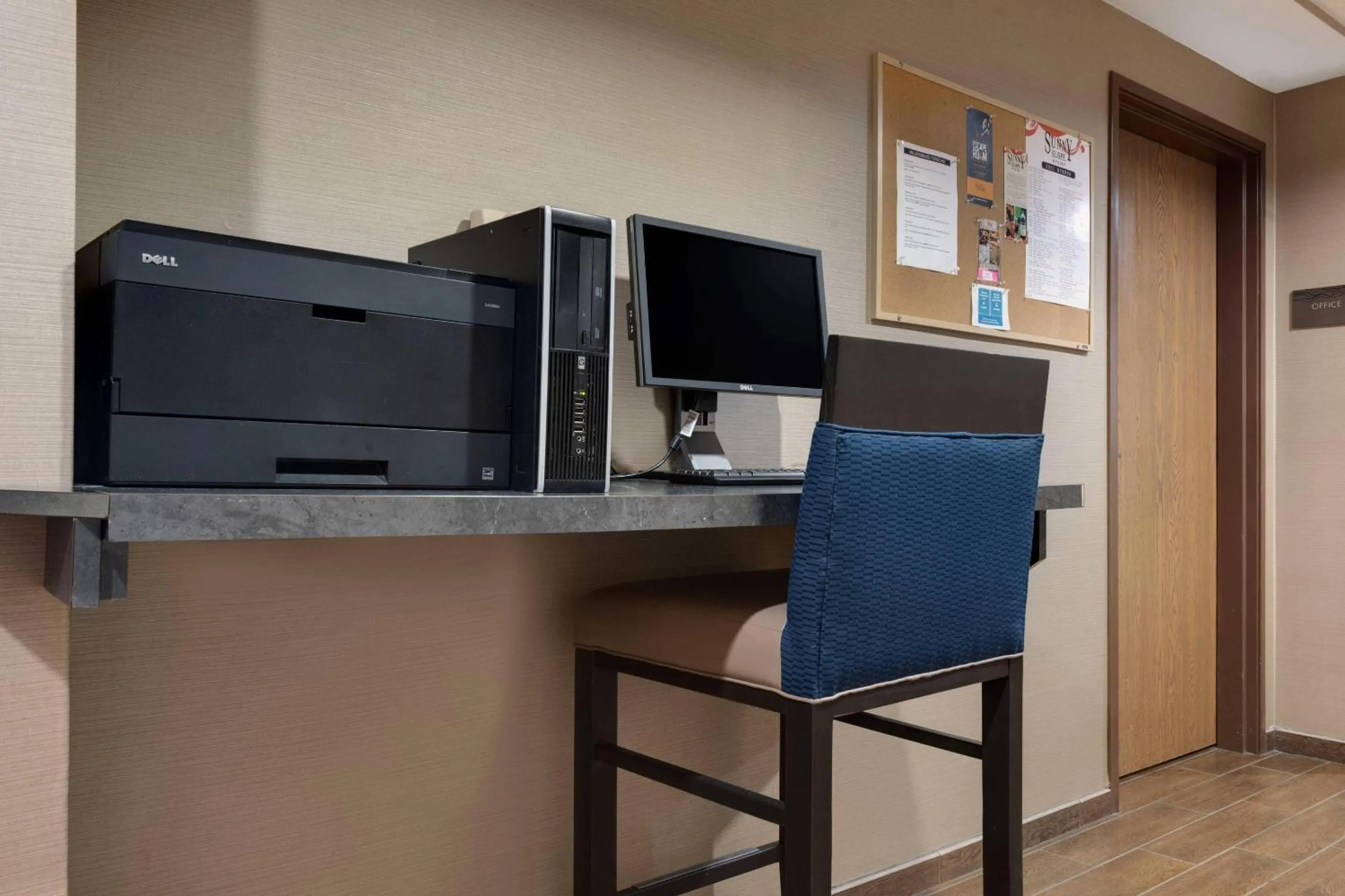 Business facilities in Comfort Inn Millersburg