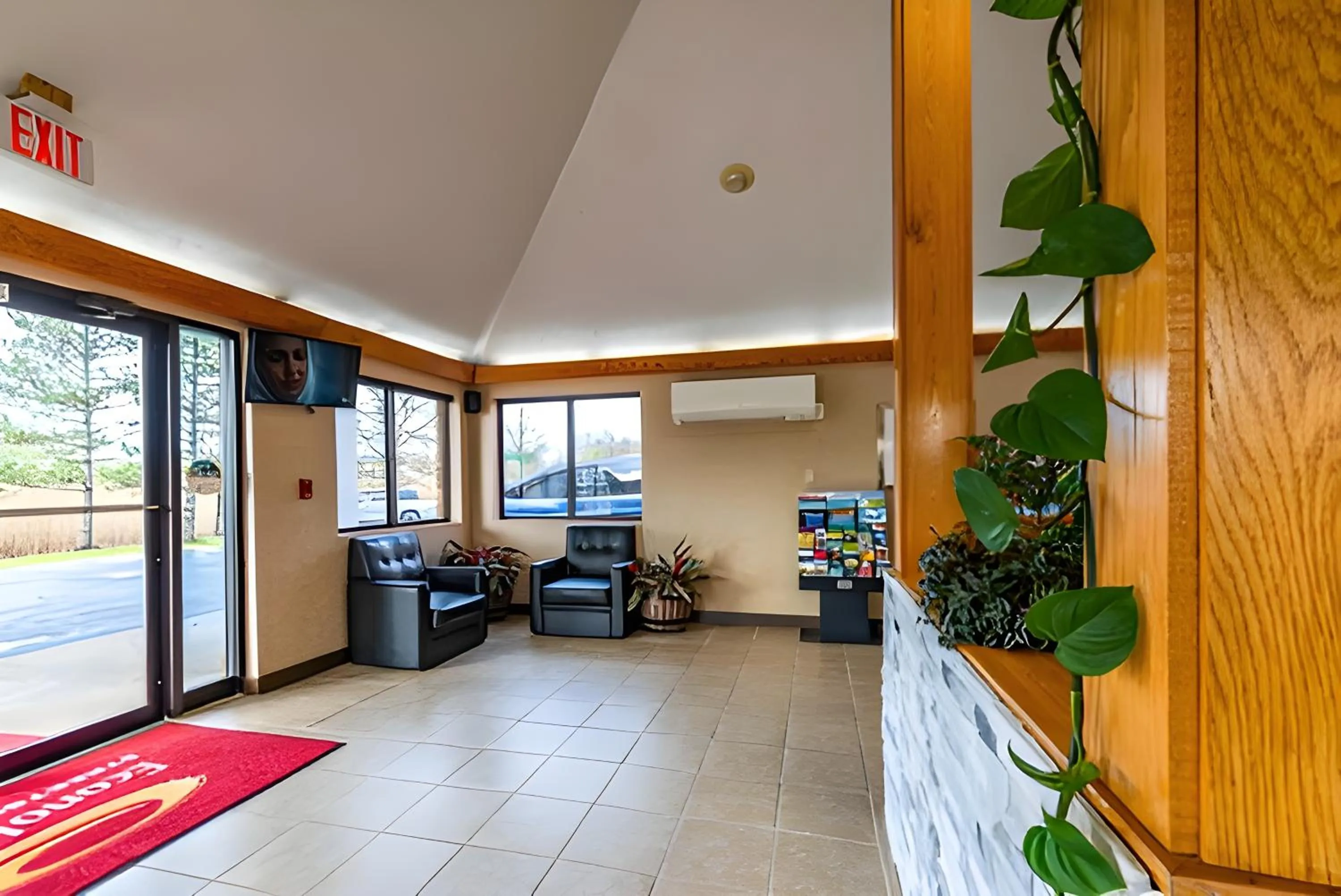 Lobby or reception in Econo Lodge Cleveland Southeast - Kent